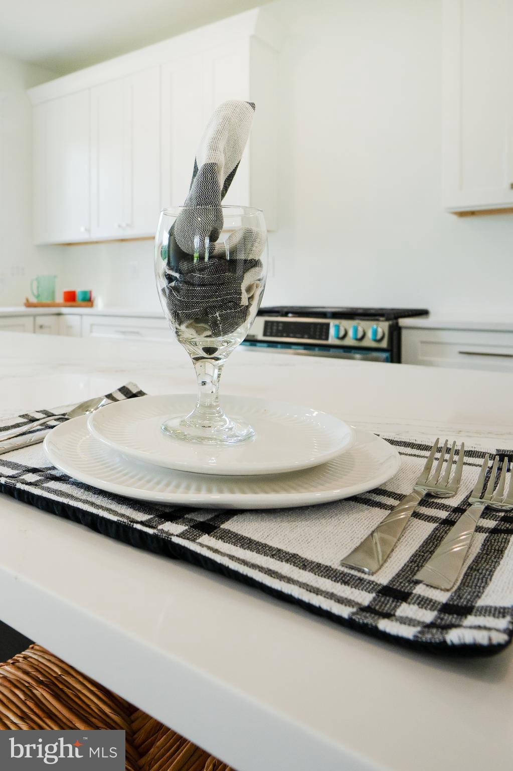 NOAHS LANDING - Residential