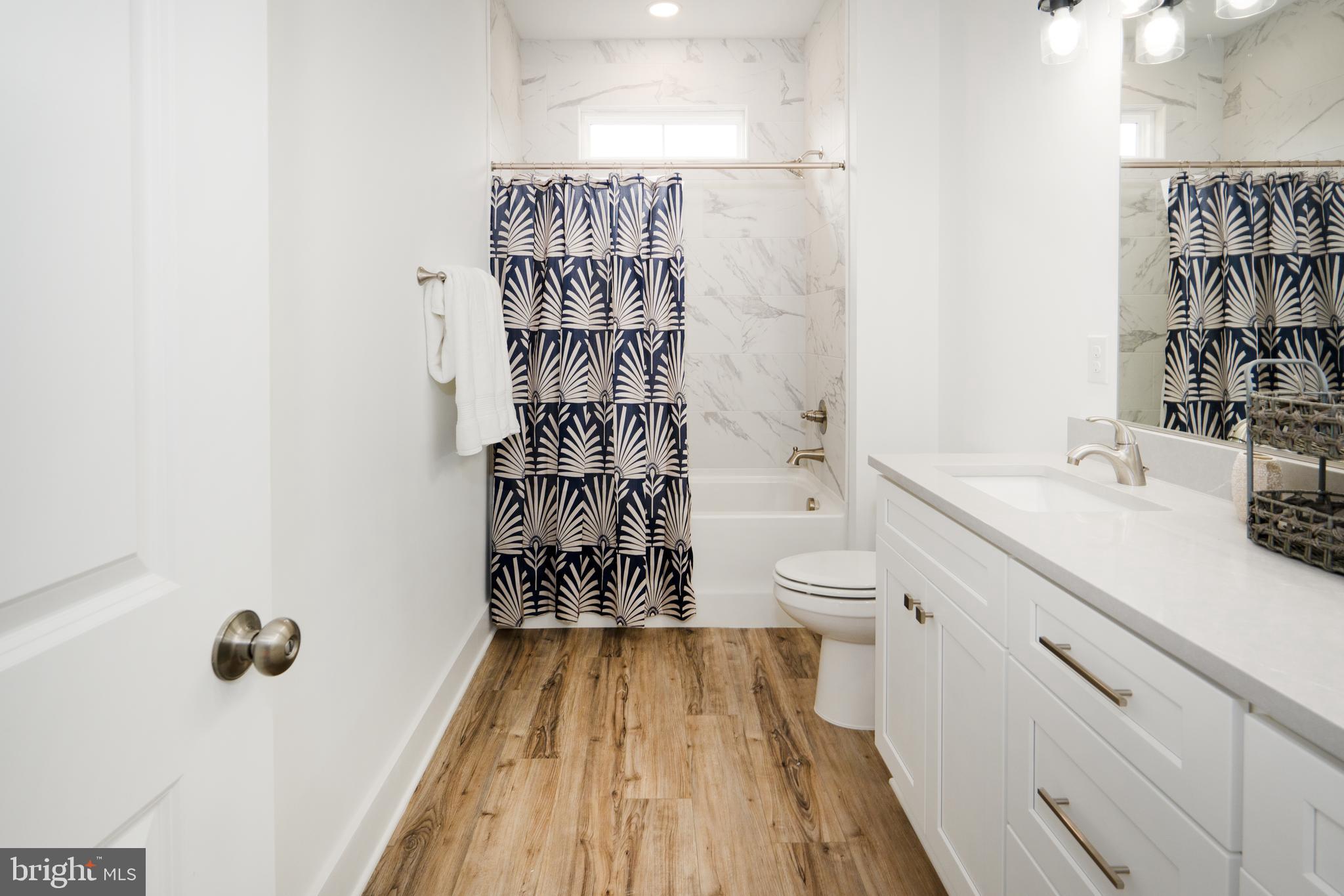 NOAHS LANDING - Residential