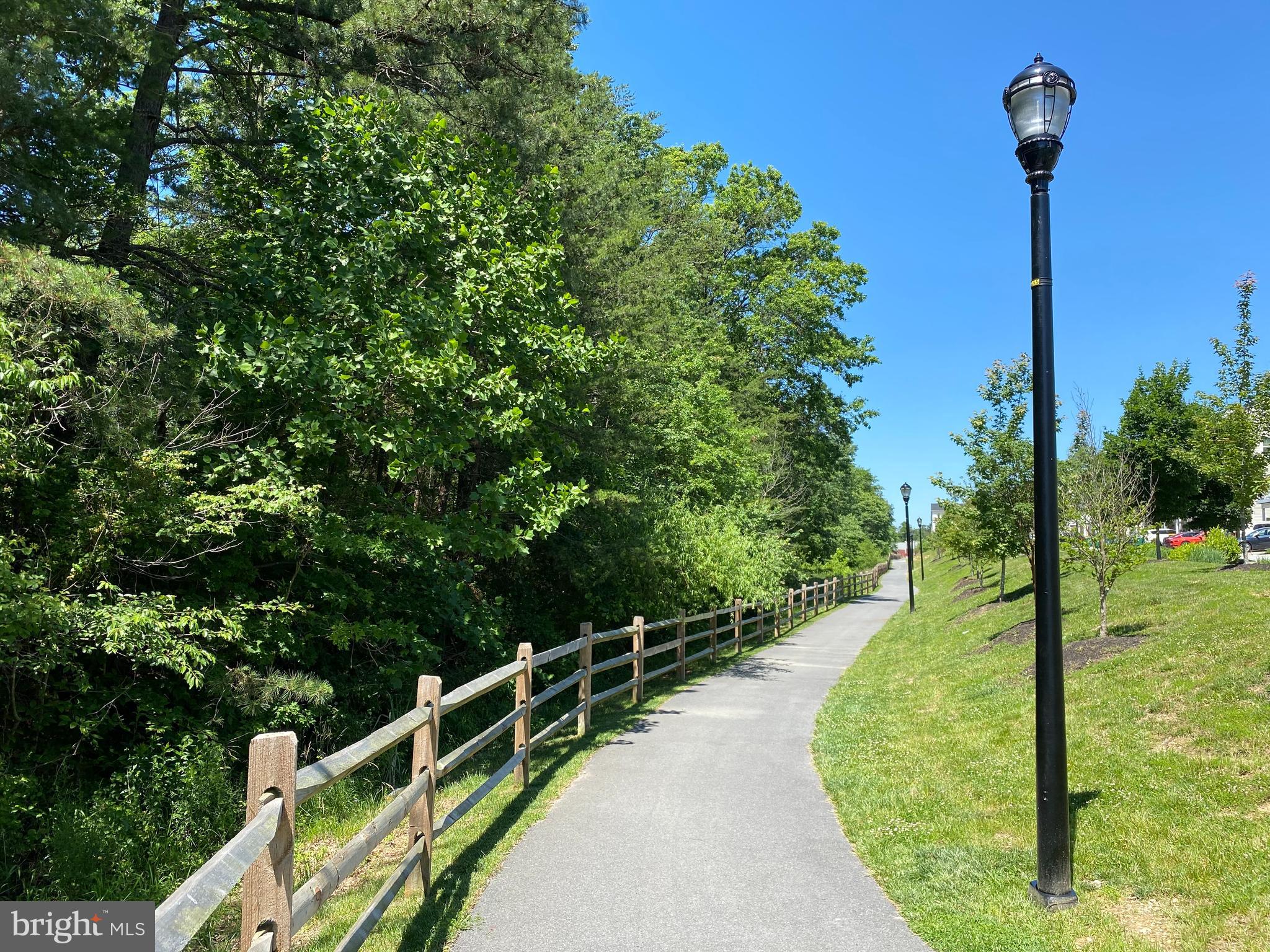OXFORD SQUARE - Residential