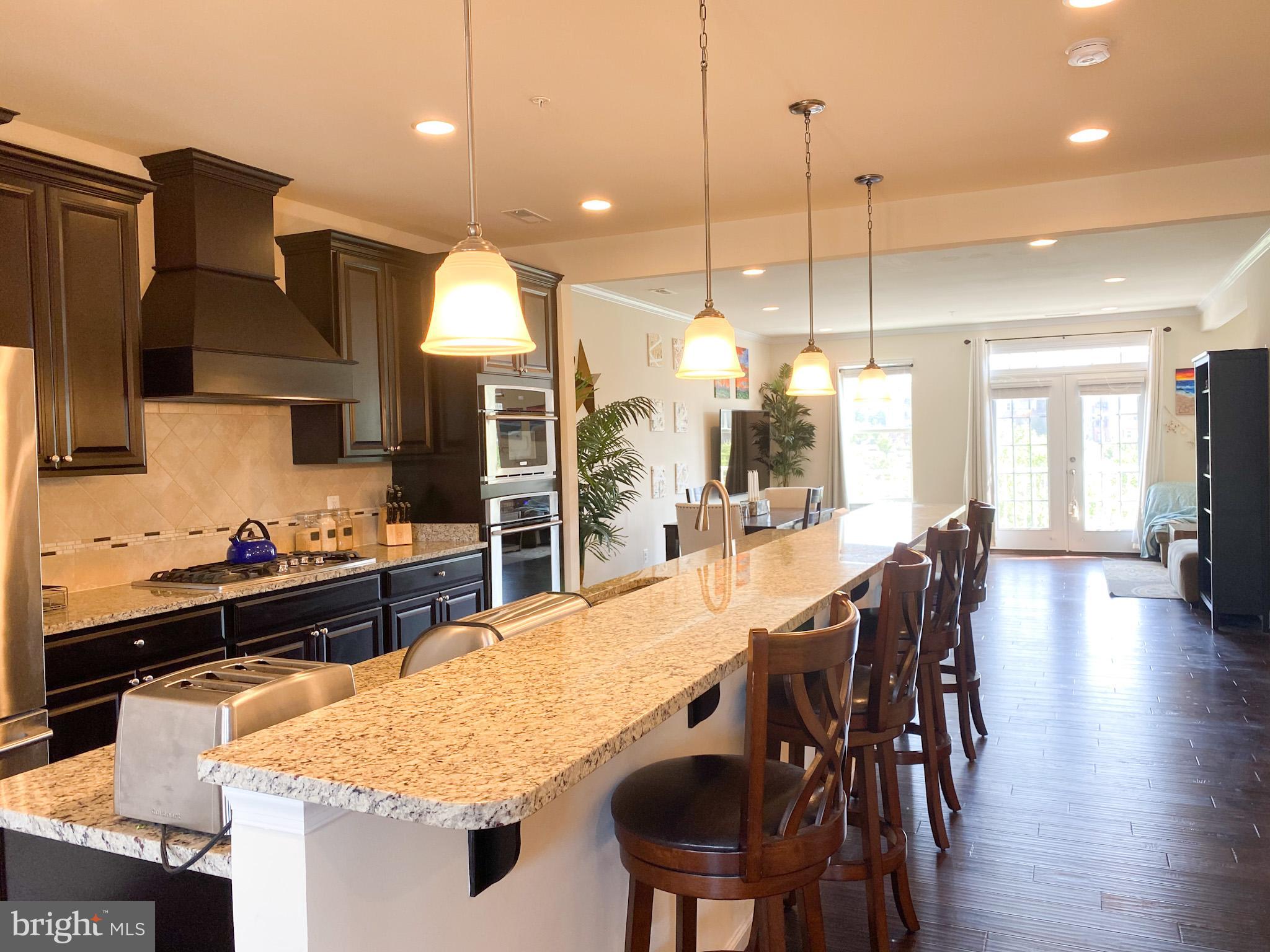 OXFORD SQUARE - Residential