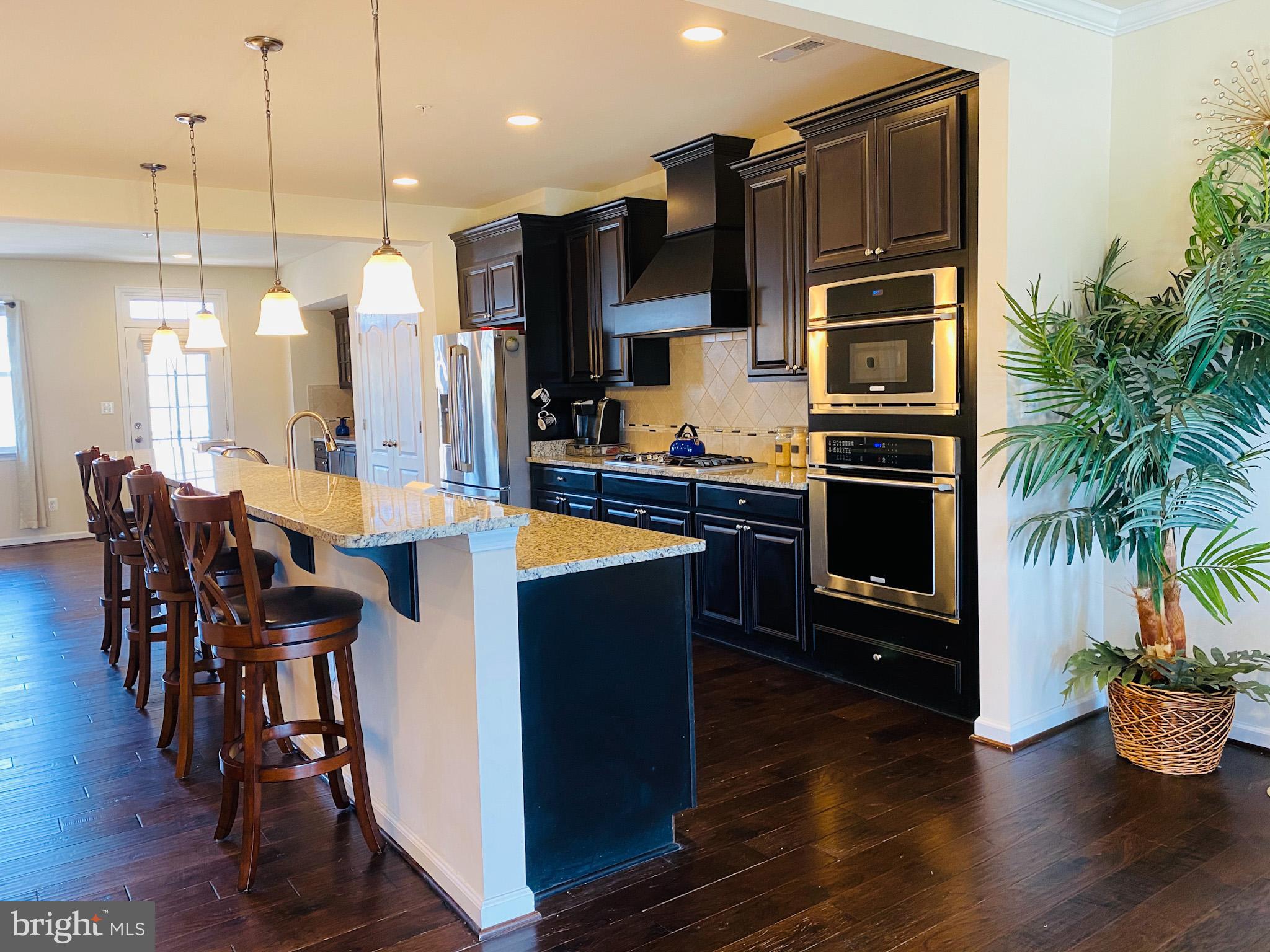 OXFORD SQUARE - Residential