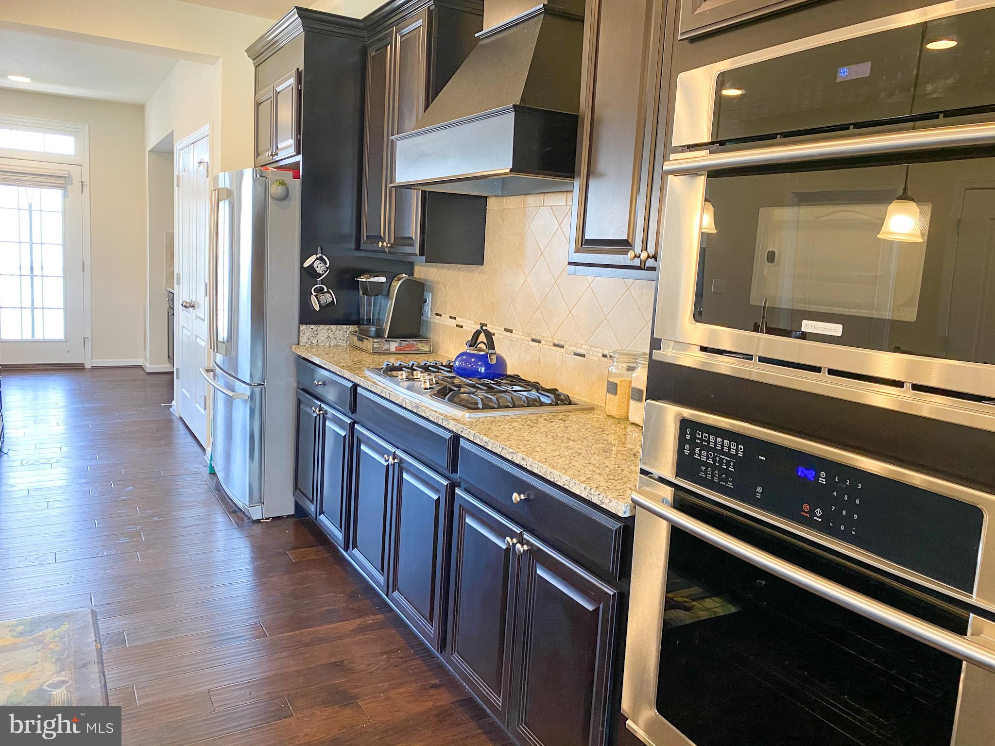 OXFORD SQUARE - Residential