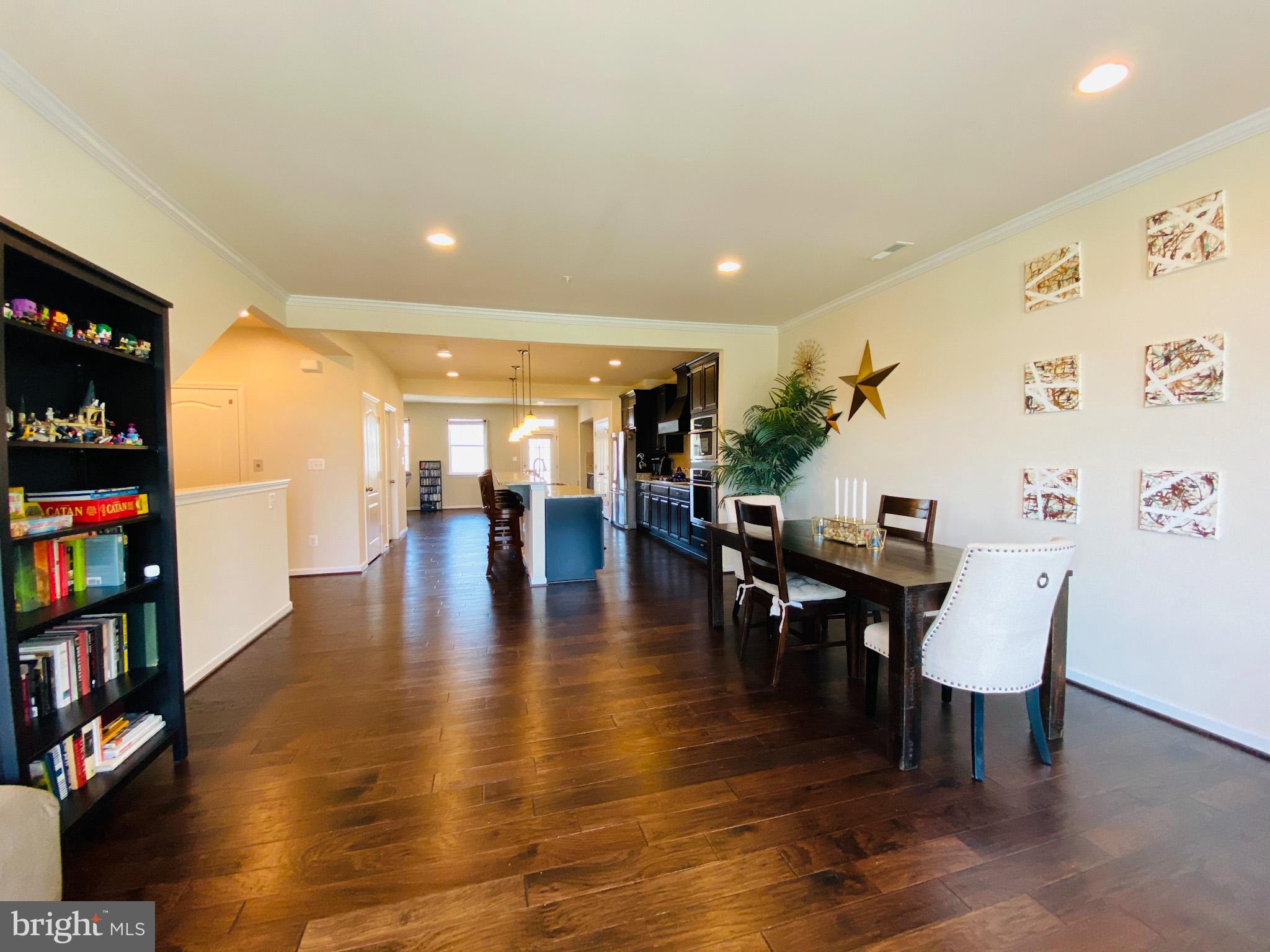 OXFORD SQUARE - Residential