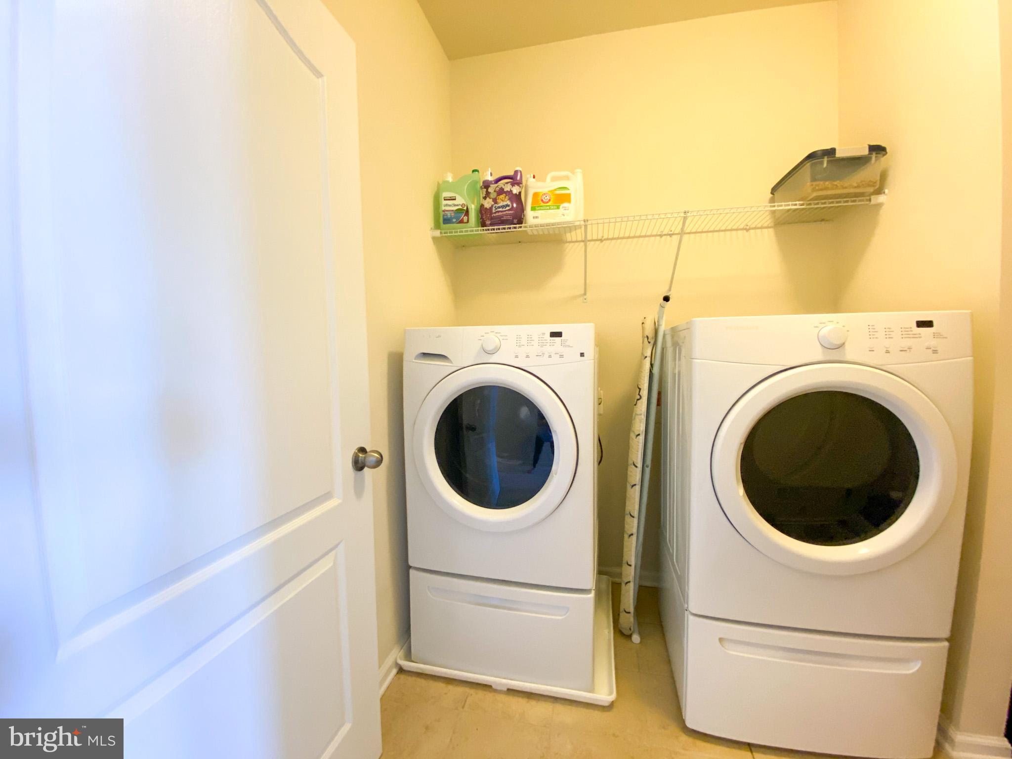 OXFORD SQUARE - Residential