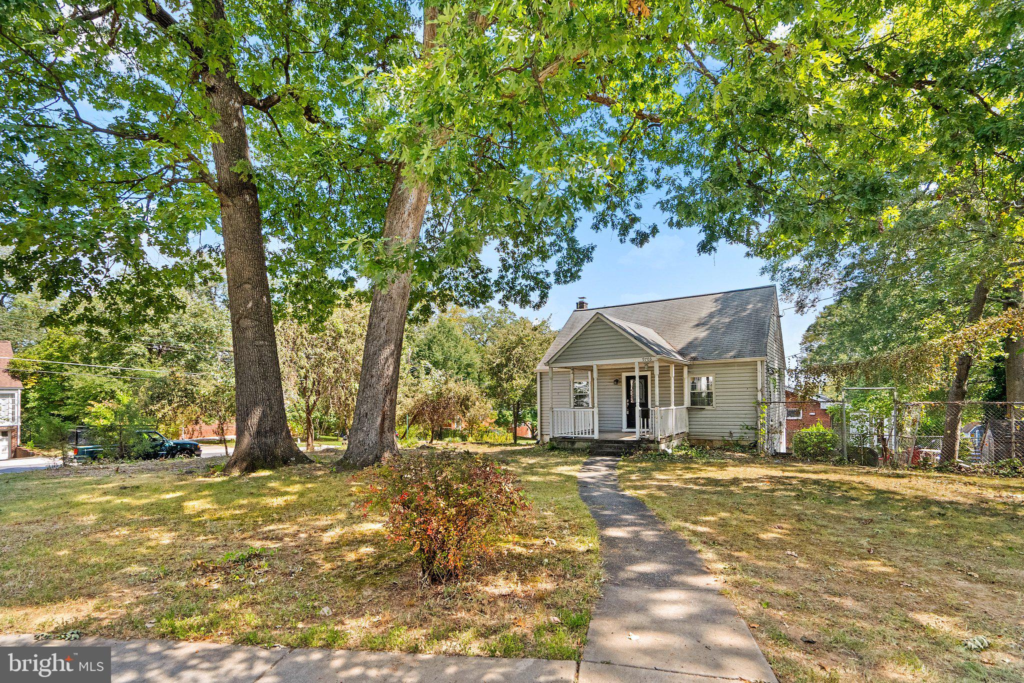 COLLEGE PARK - Residential