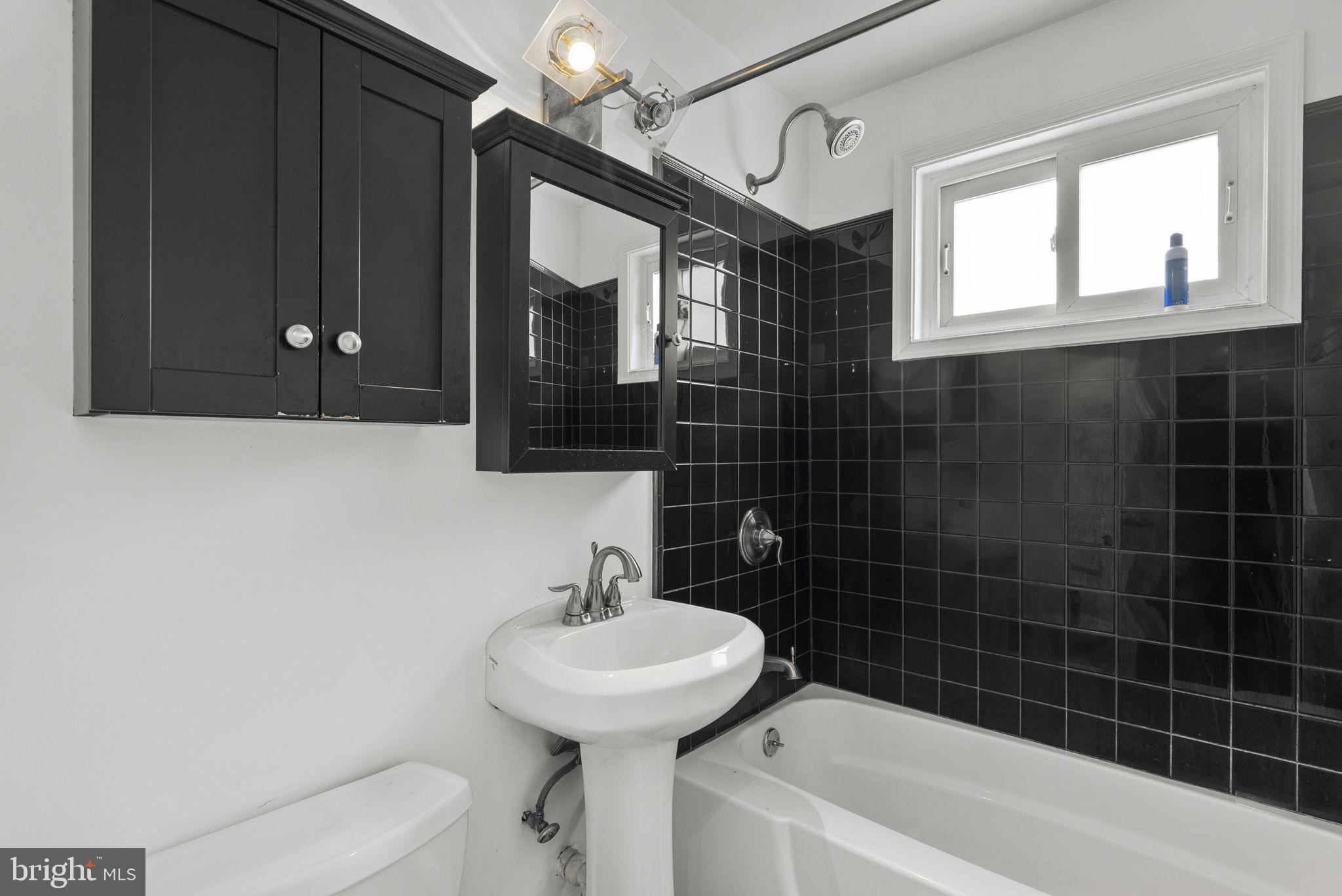 COLLEGE PARK - Residential