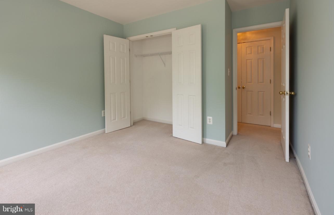 SENECA VIEW ESTATES - Residential Lease