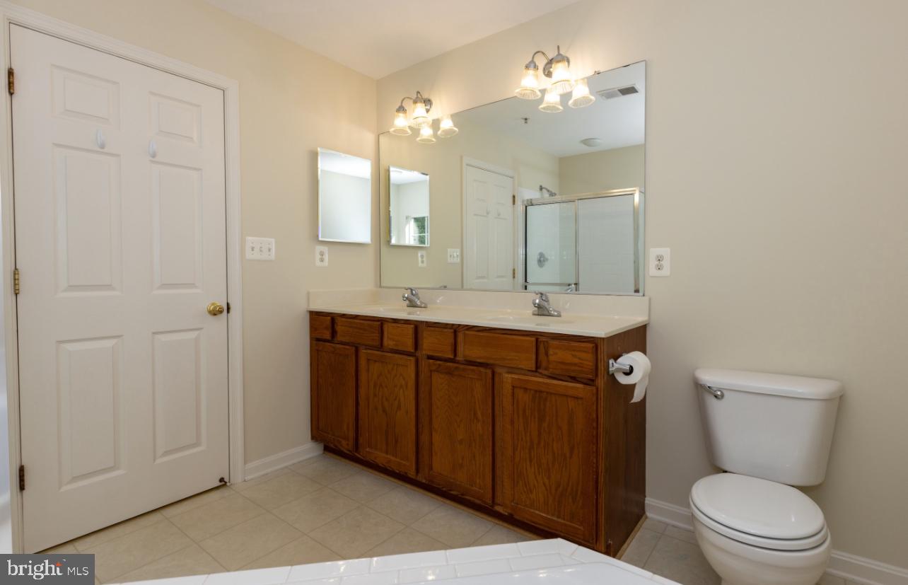 SENECA VIEW ESTATES - Residential Lease