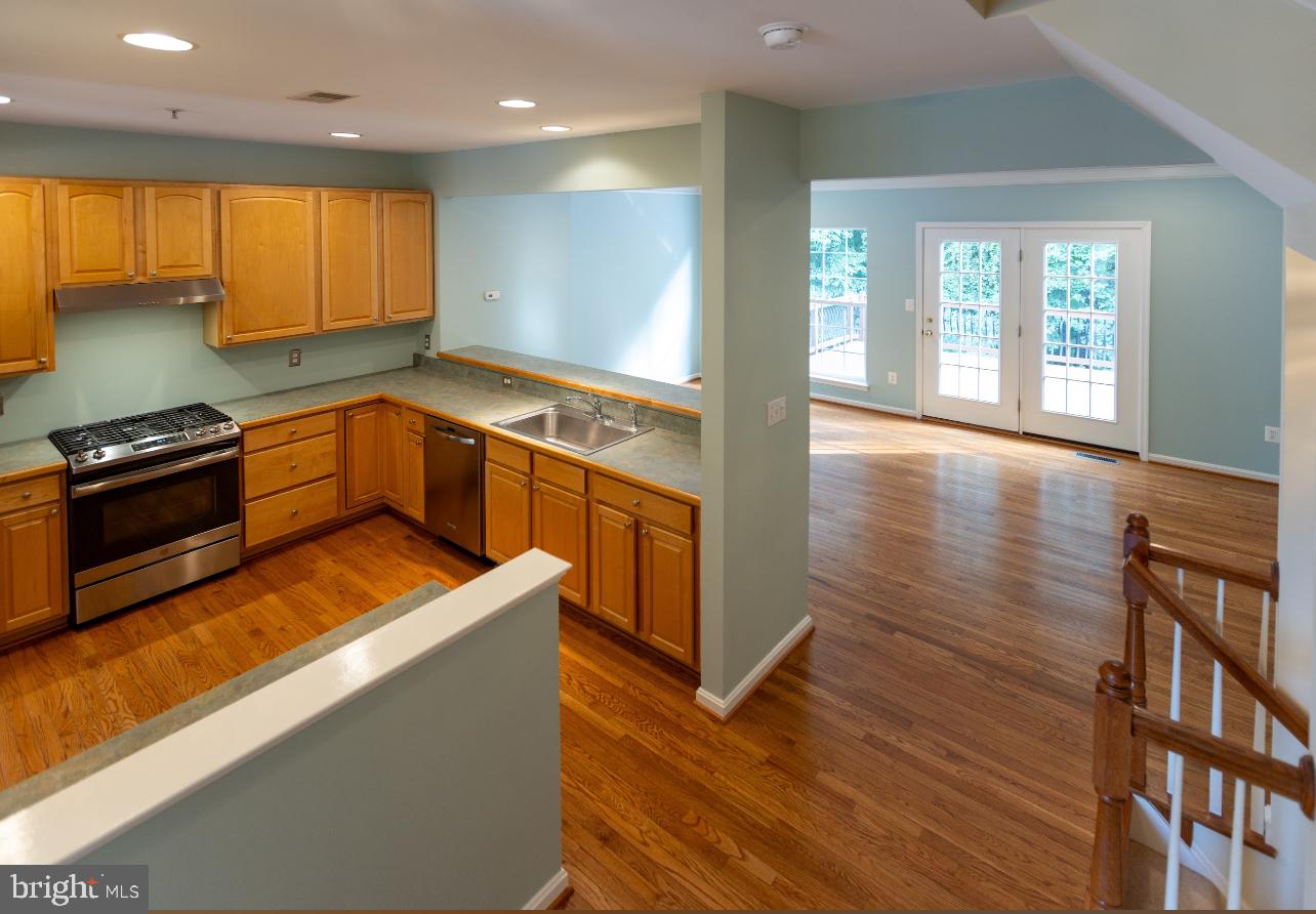 SENECA VIEW ESTATES - Residential Lease