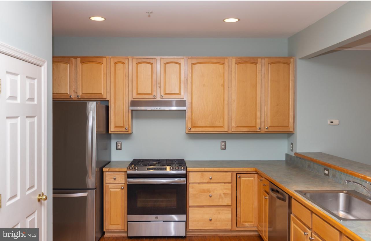 SENECA VIEW ESTATES - Residential Lease