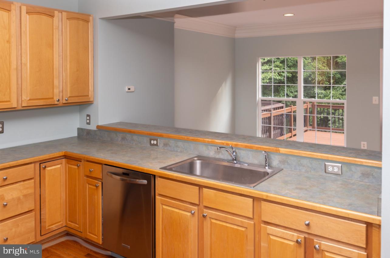 SENECA VIEW ESTATES - Residential Lease