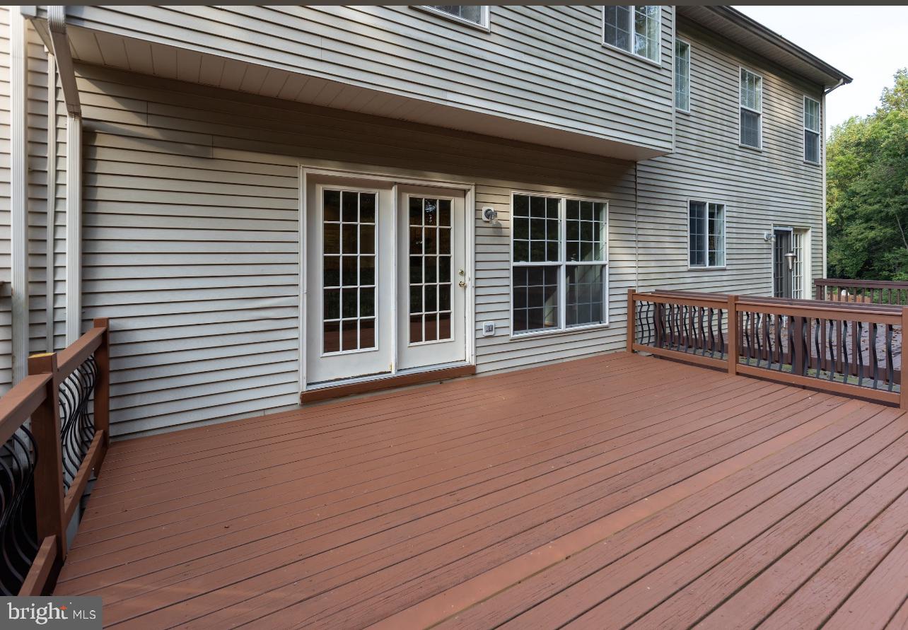 SENECA VIEW ESTATES - Residential Lease