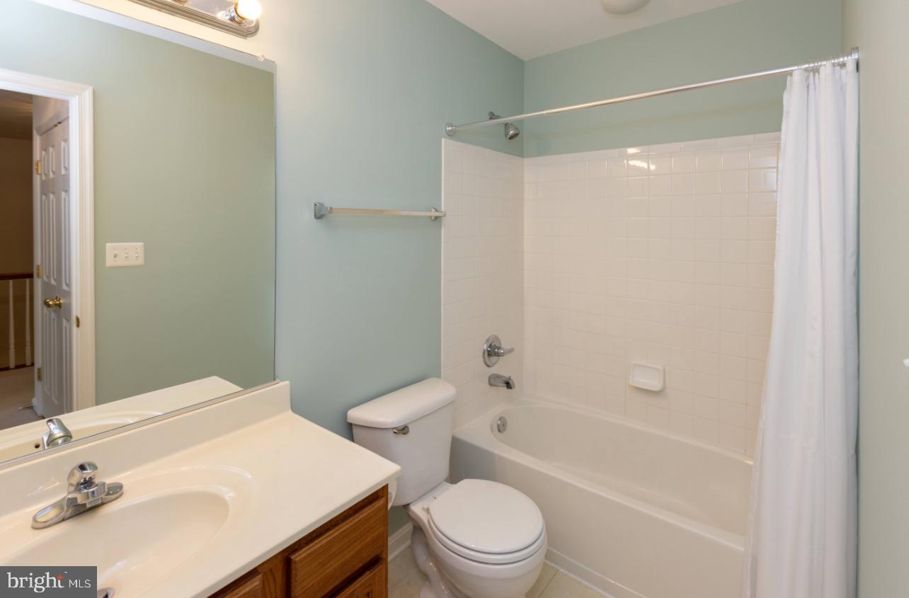 SENECA VIEW ESTATES - Residential Lease