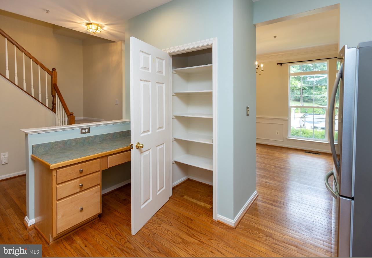 SENECA VIEW ESTATES - Residential Lease