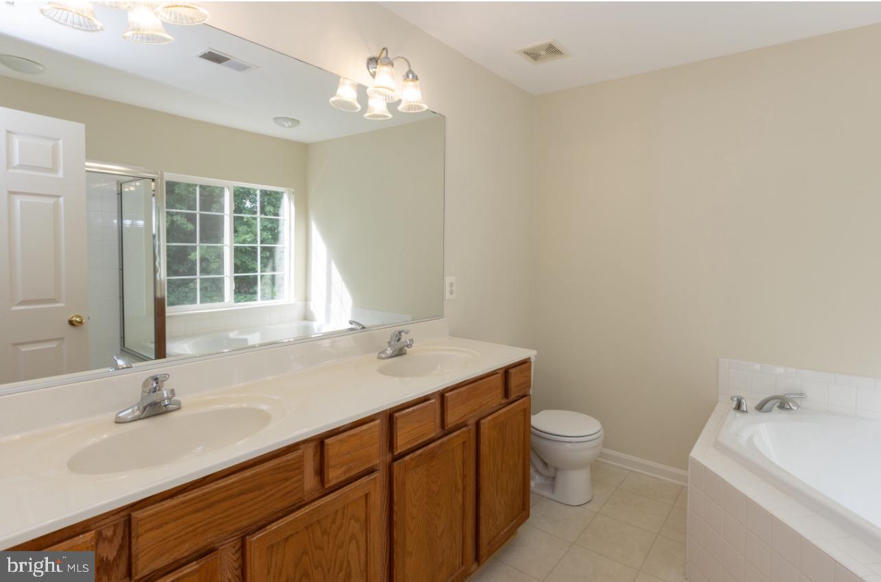 SENECA VIEW ESTATES - Residential Lease