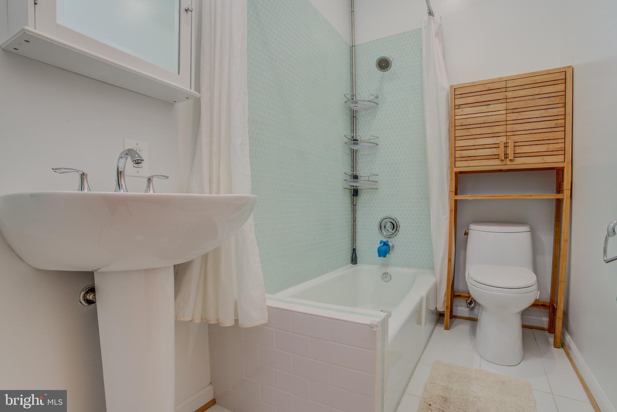 CHARLES VILLAGE - Residential