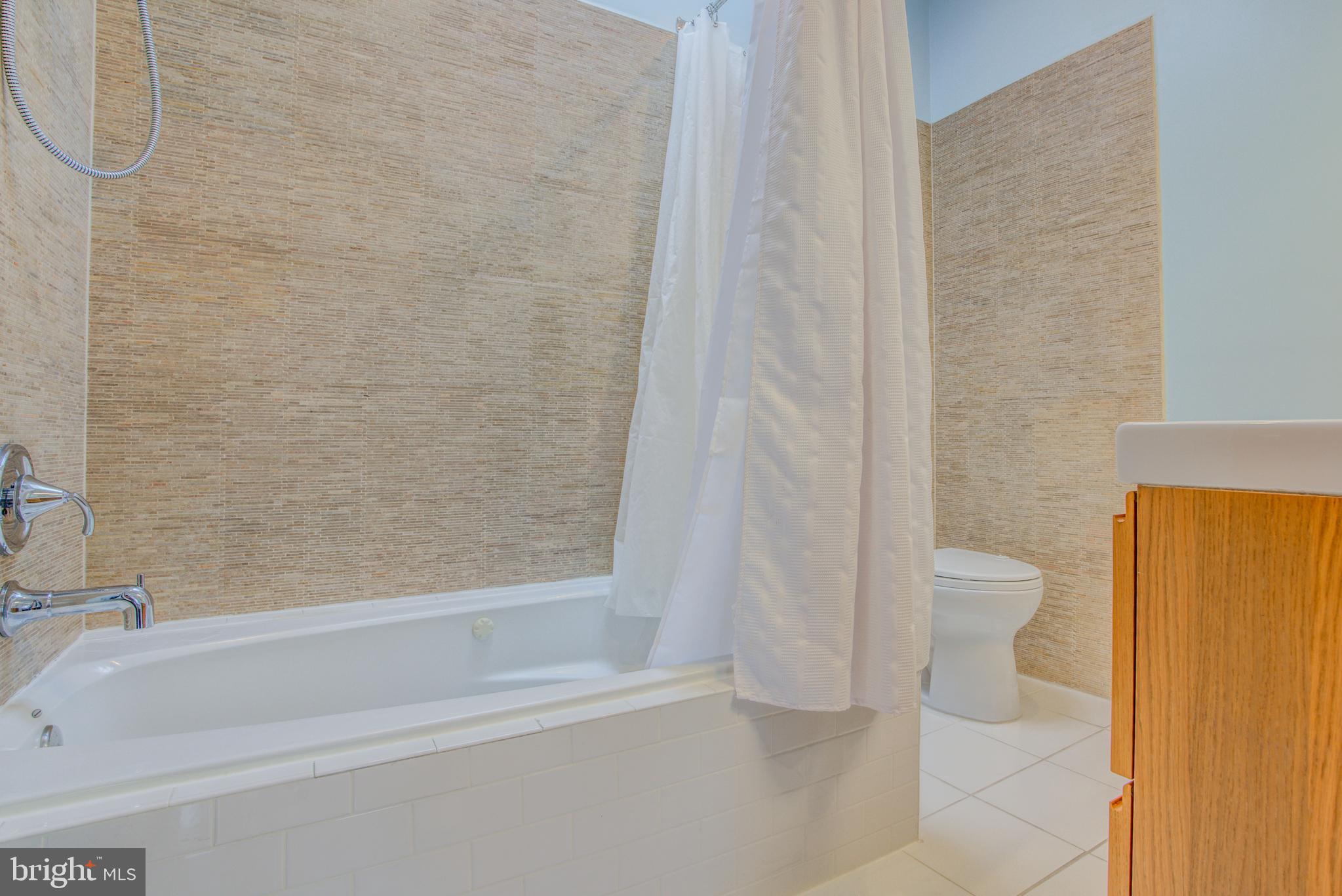 CHARLES VILLAGE - Residential