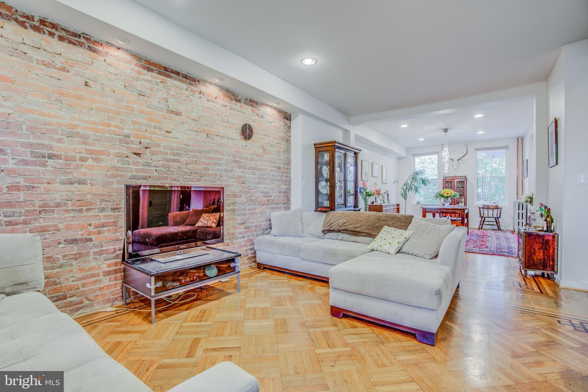 CHARLES VILLAGE - Residential