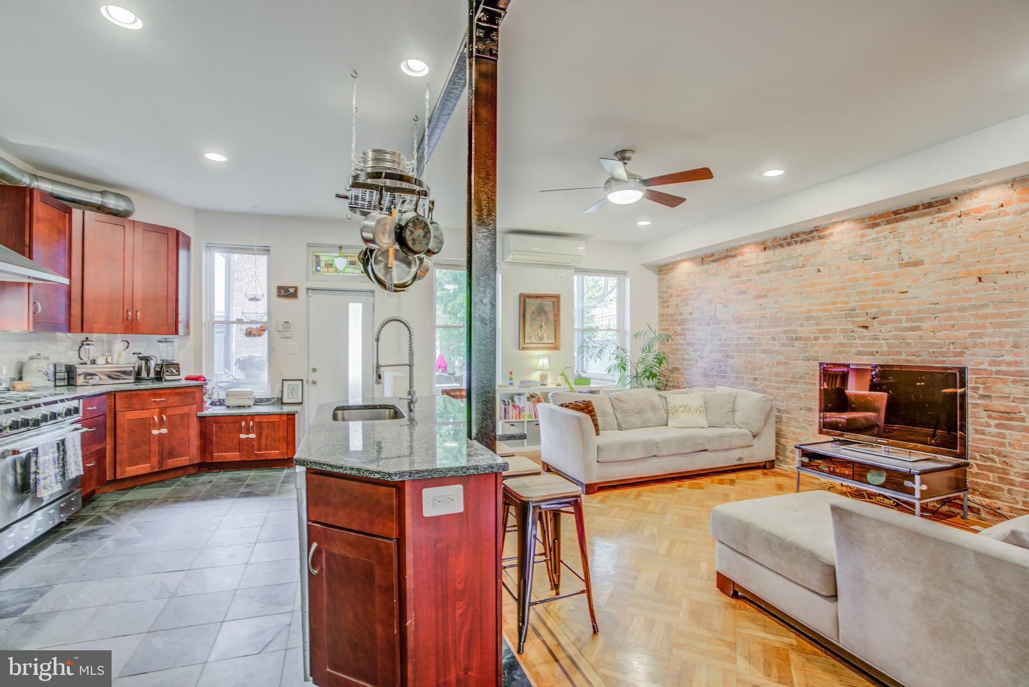 CHARLES VILLAGE - Residential