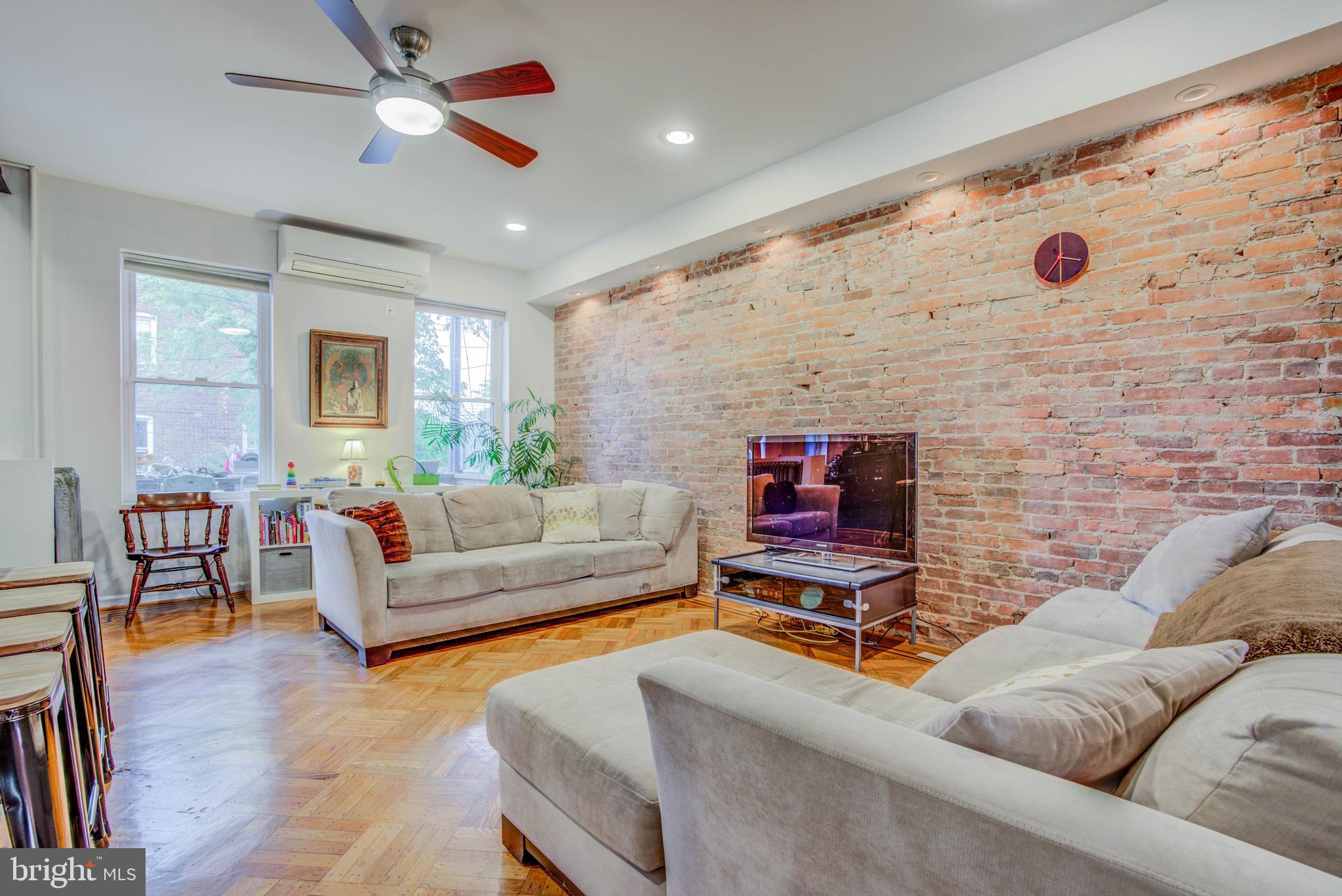 CHARLES VILLAGE - Residential