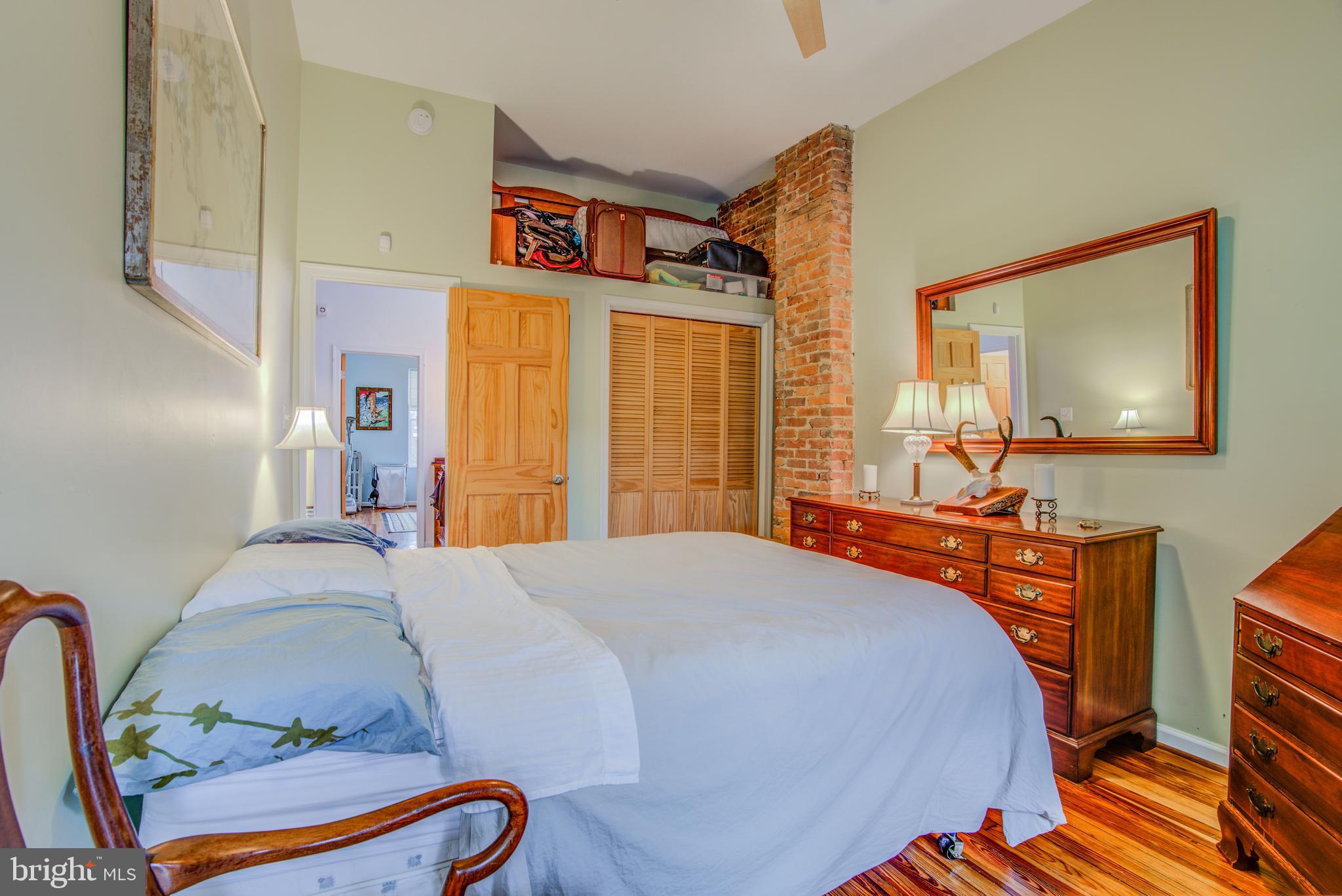 CHARLES VILLAGE - Residential