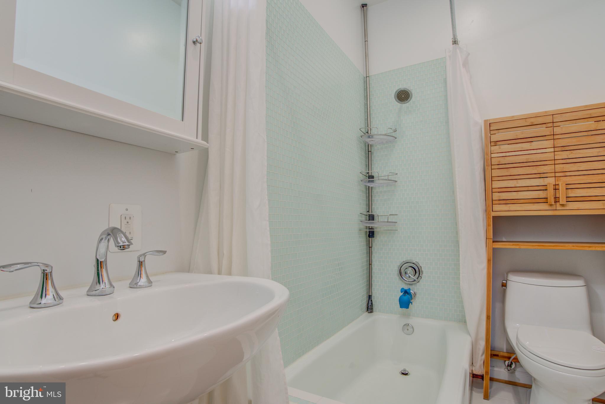 CHARLES VILLAGE - Residential