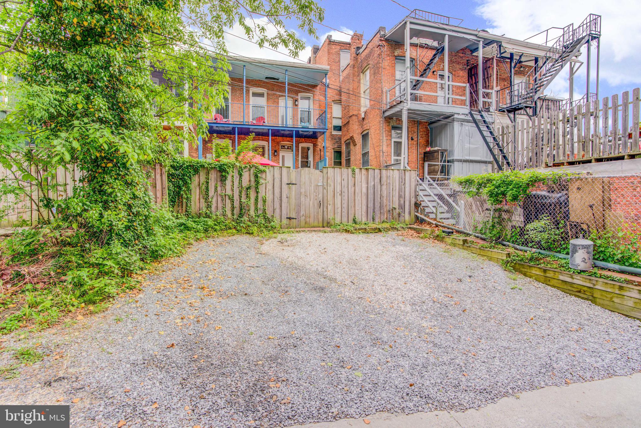 CHARLES VILLAGE - Residential