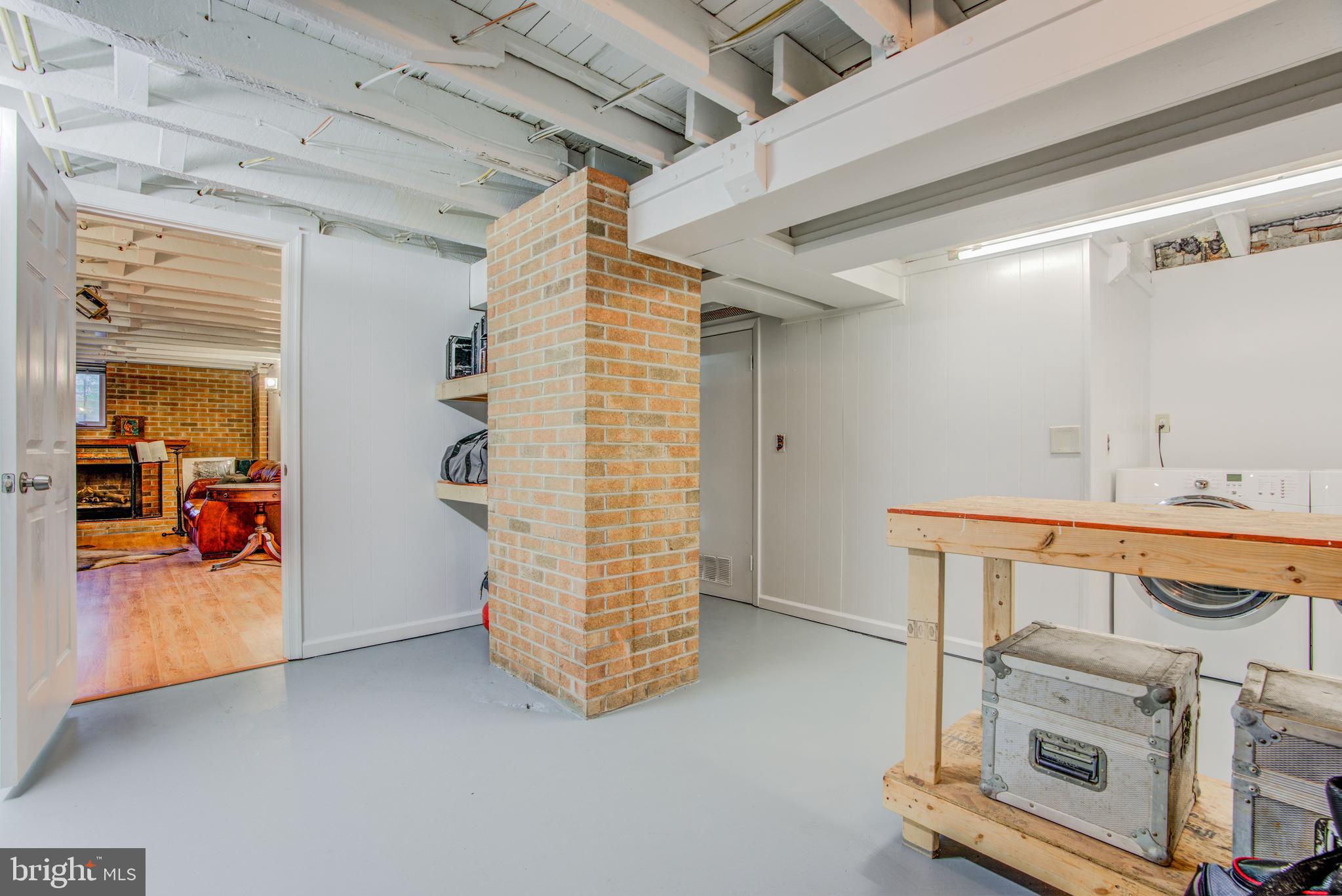 CHARLES VILLAGE - Residential