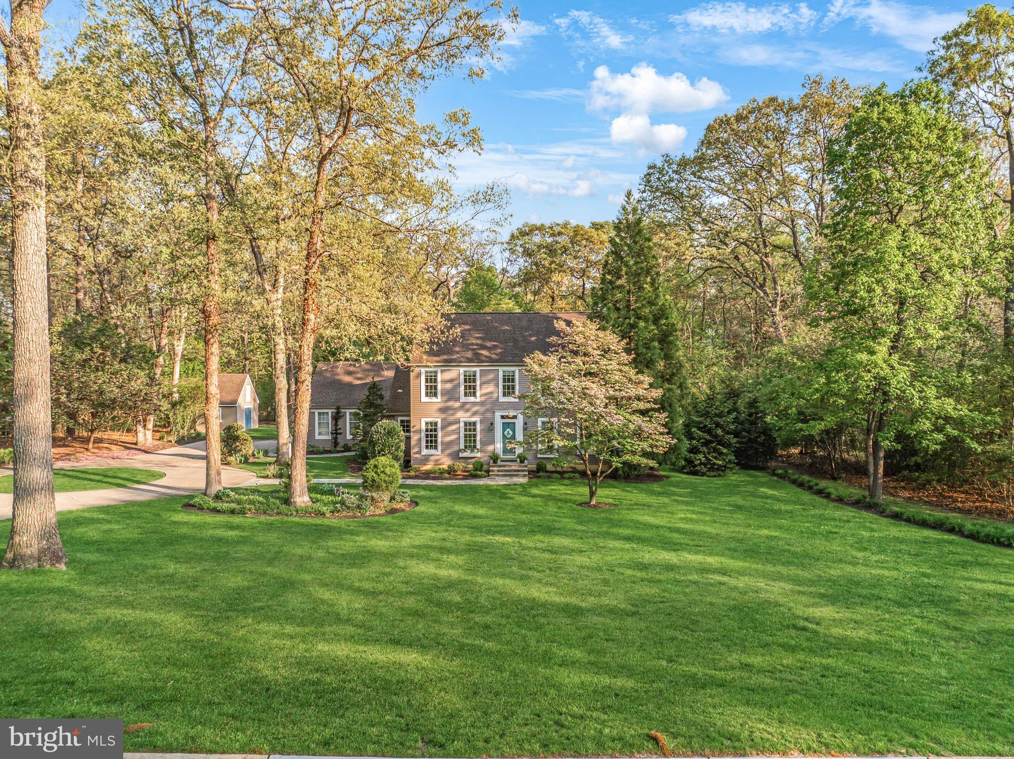 3 MILLS BROOK LANE