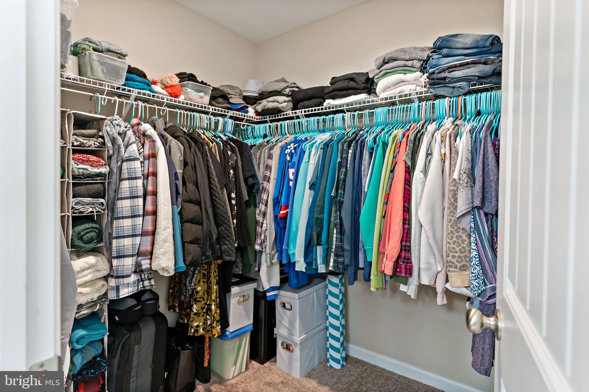 MIDDLE CREEK MANOR - Residential