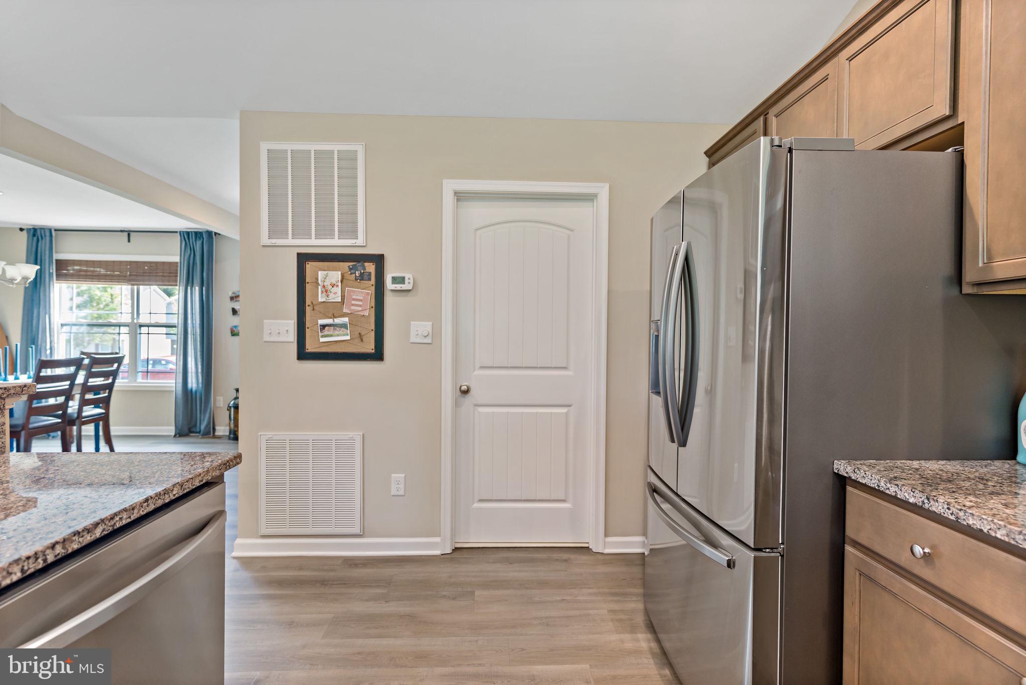 MIDDLE CREEK MANOR - Residential