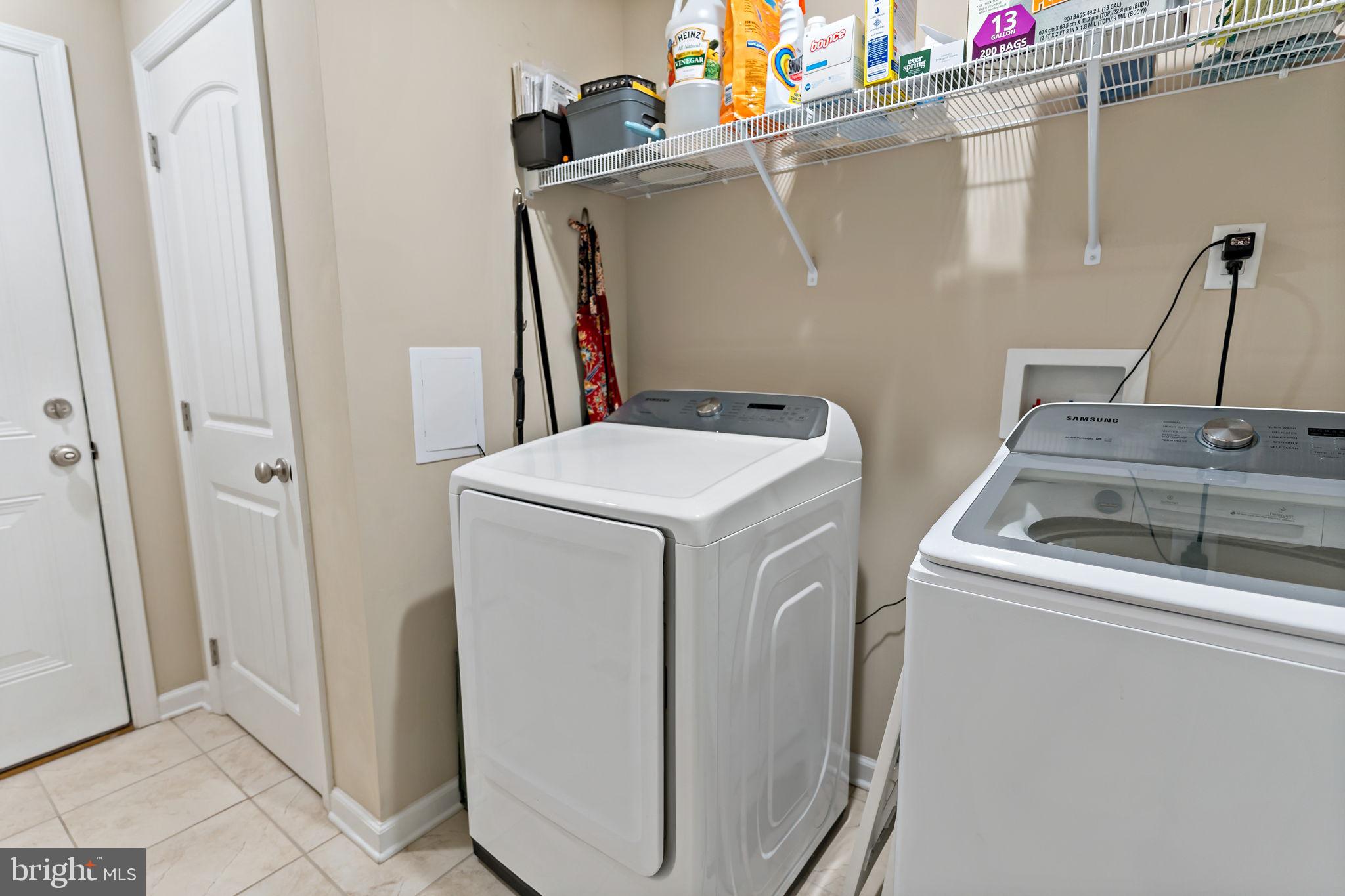 MIDDLE CREEK MANOR - Residential