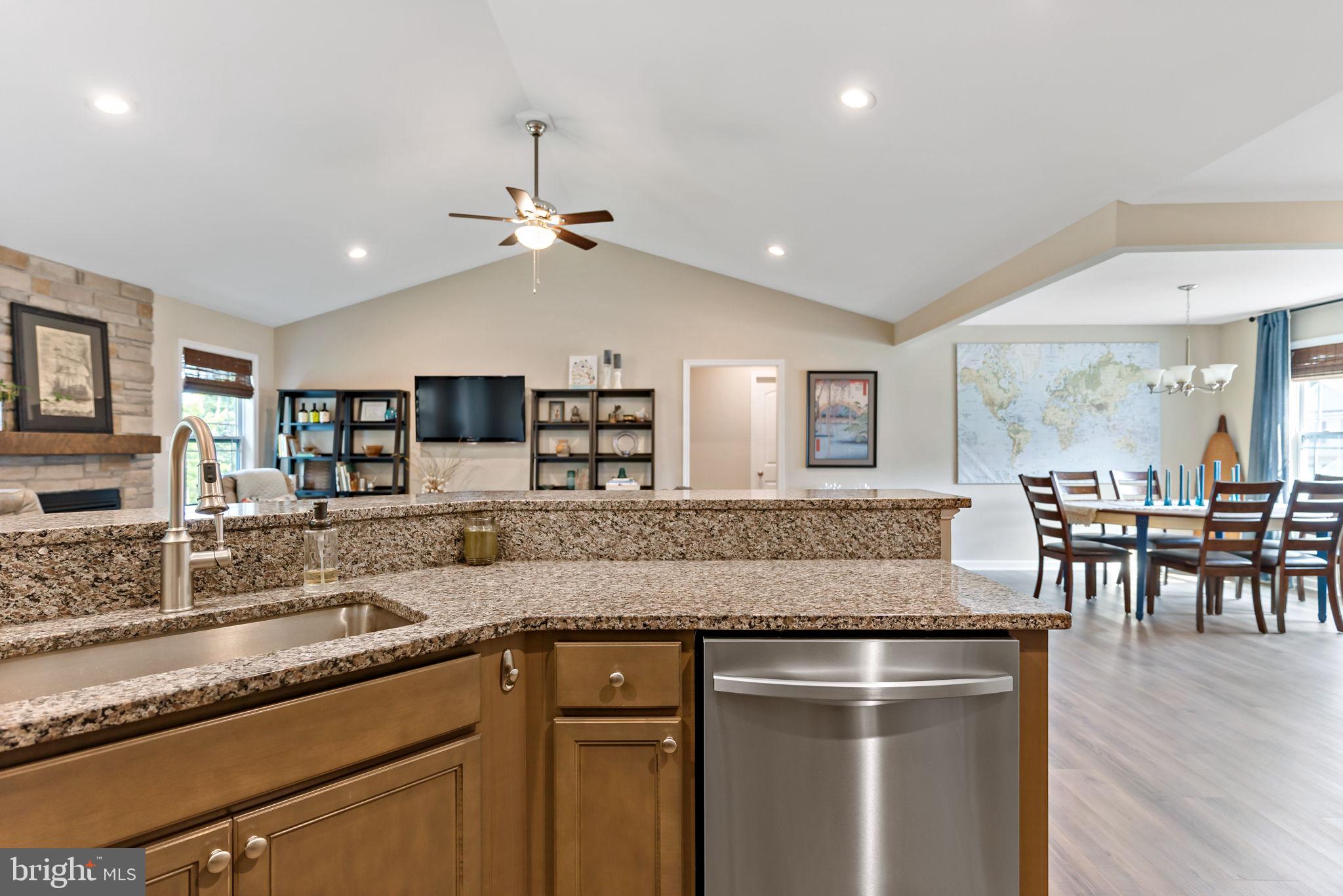 MIDDLE CREEK MANOR - Residential