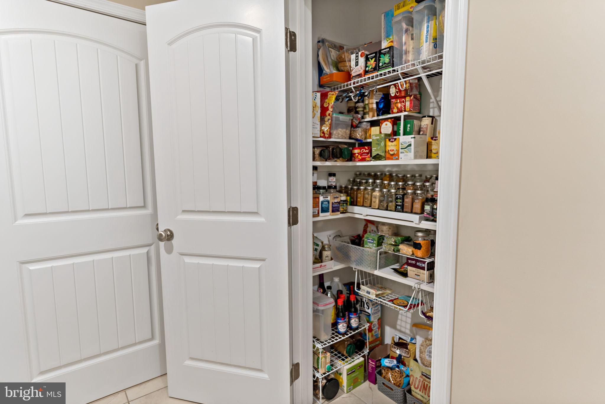 MIDDLE CREEK MANOR - Residential