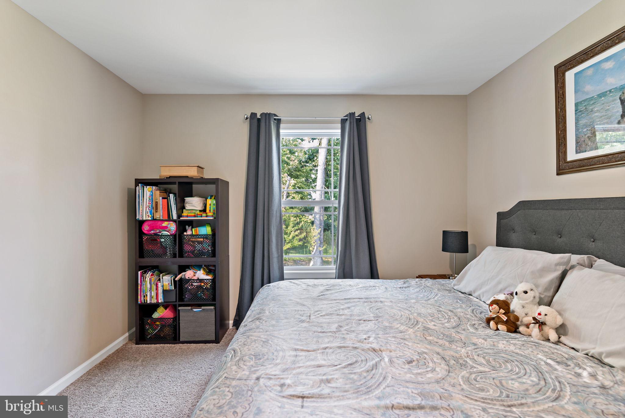 MIDDLE CREEK MANOR - Residential