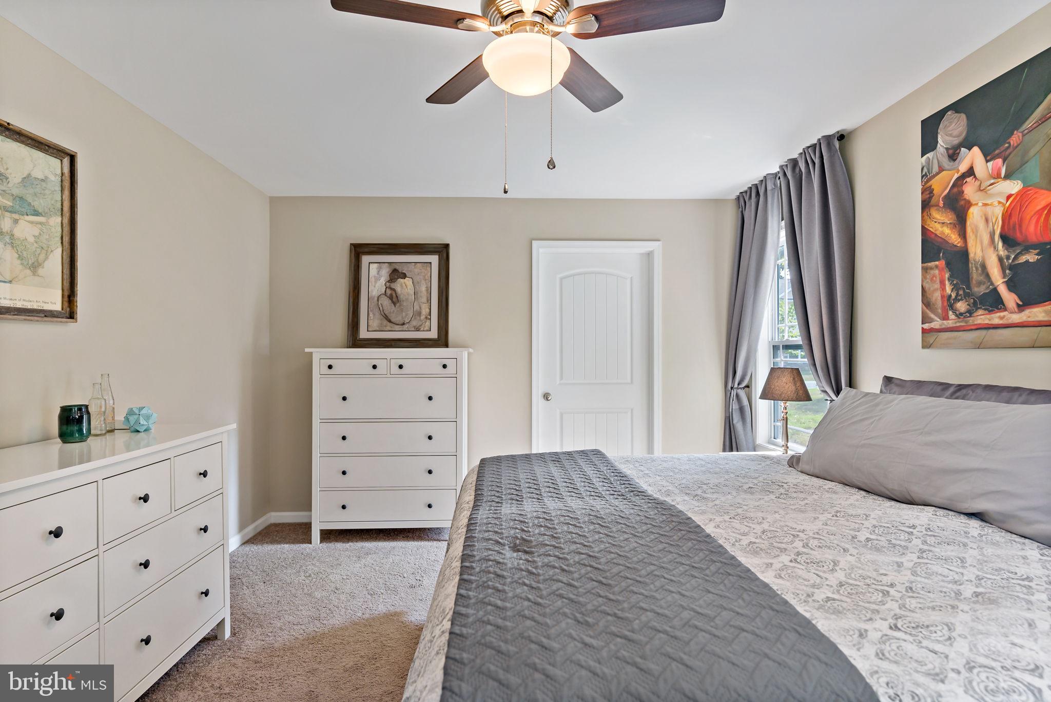 MIDDLE CREEK MANOR - Residential