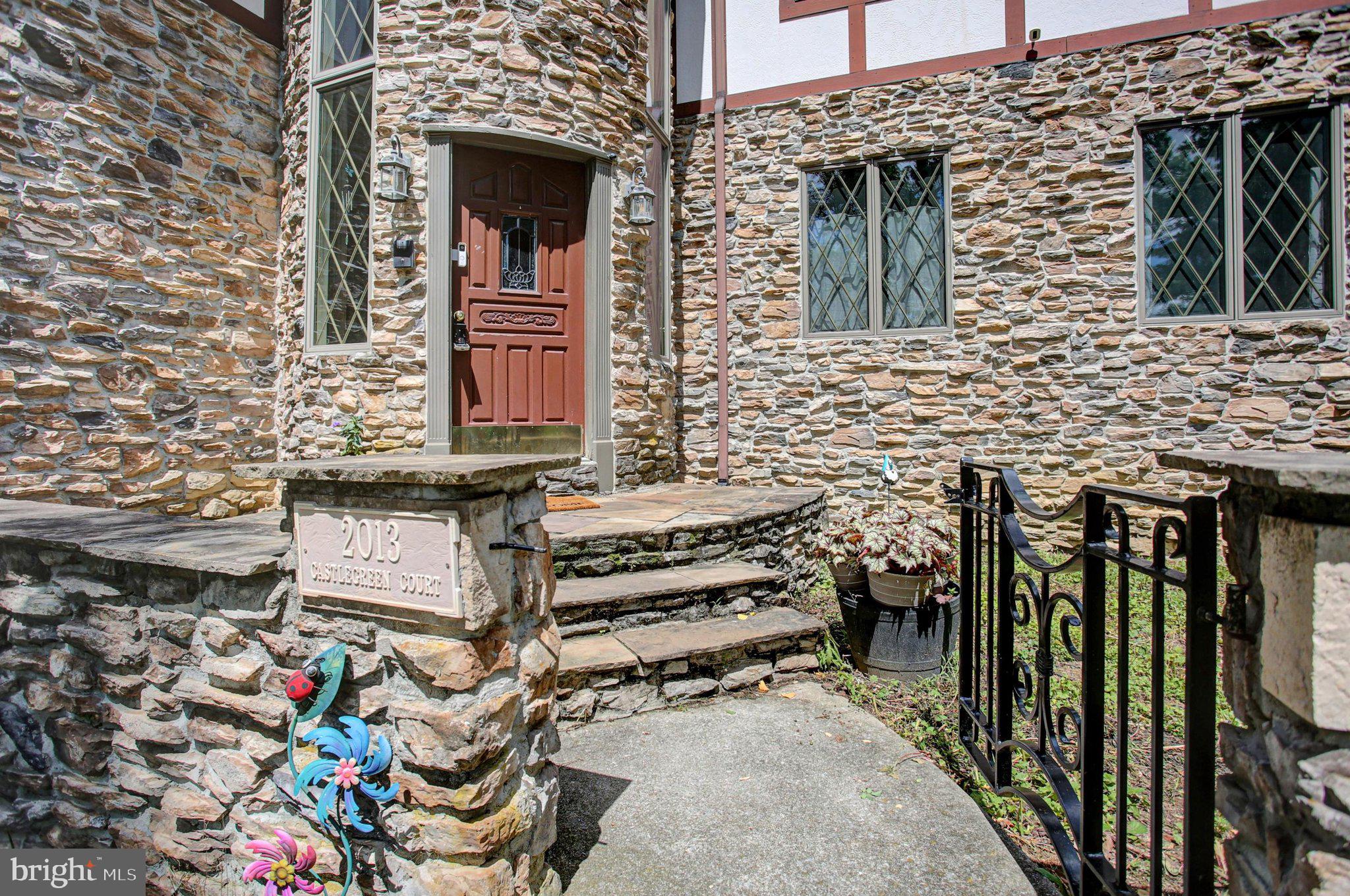 2013 CASTLEGREEN COURT