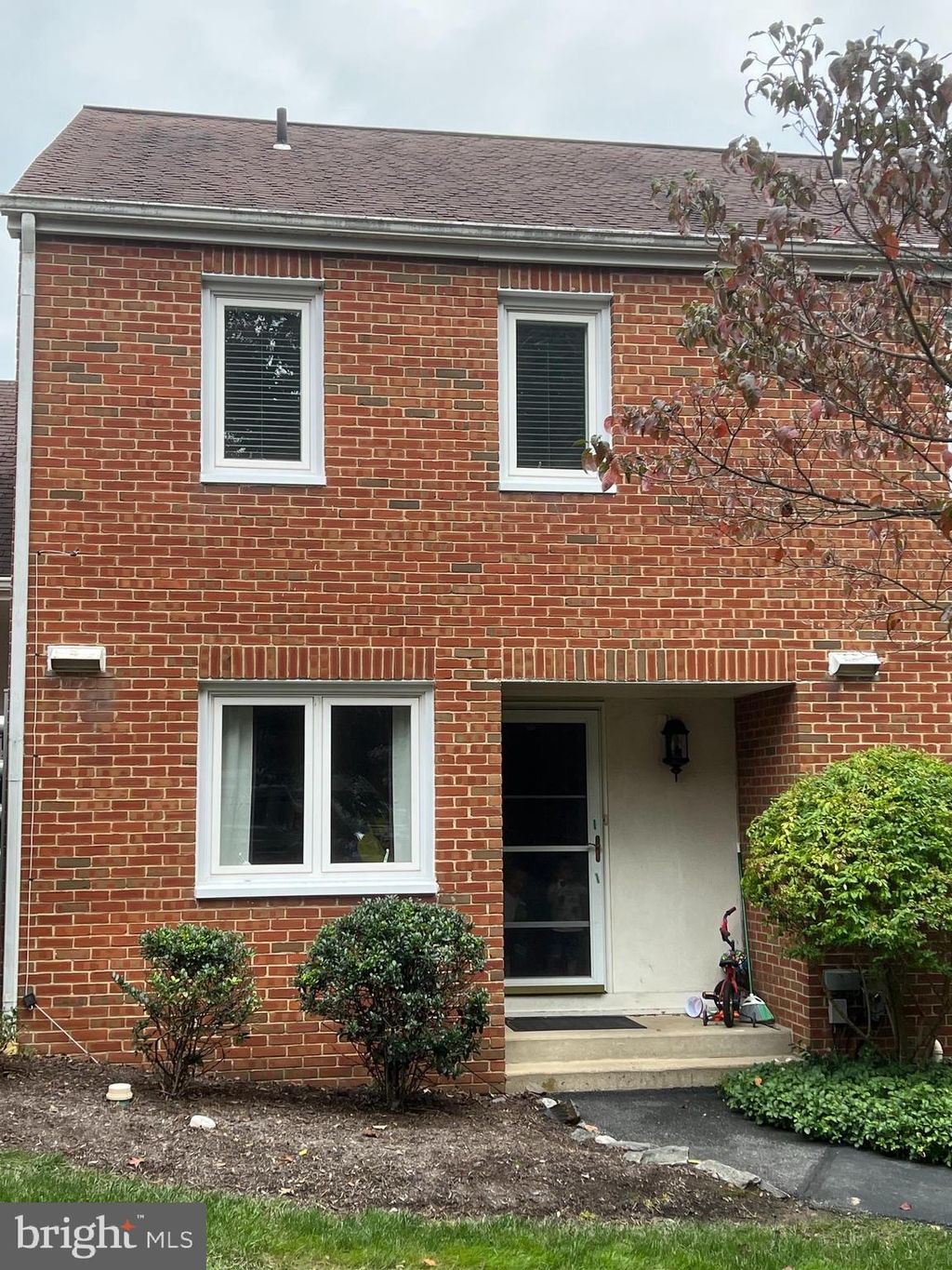 Photo of 24 DOGWOOD LN, MOUNTVILLE, PA 17554 (MLS # PALA2036292)