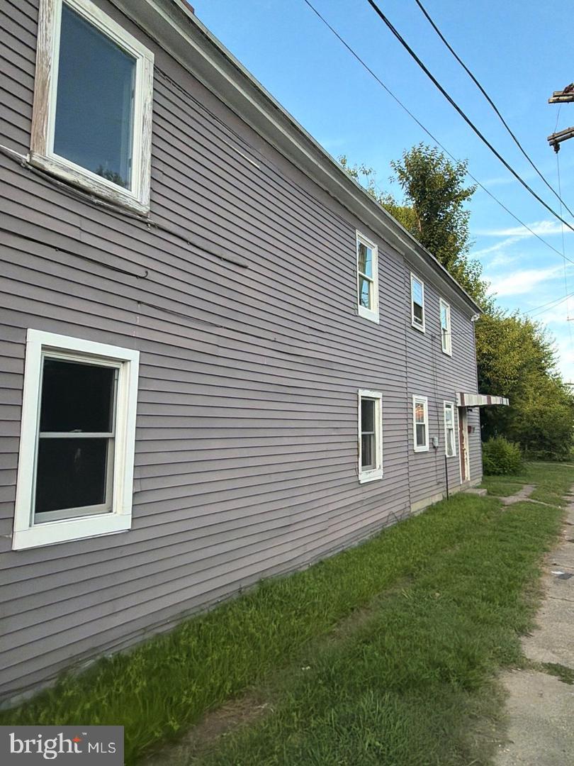 526 PINE STREET