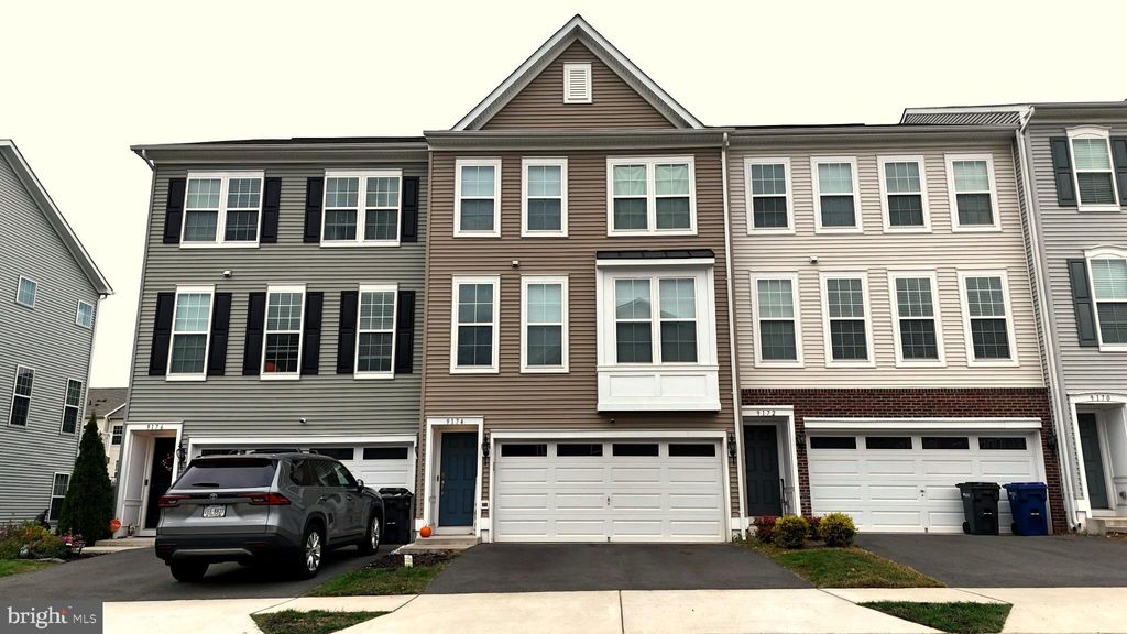 Photo of 9174 Wyche Knoll Lane, MANASSAS, VA 20110 (MLS # VAPW2106652)