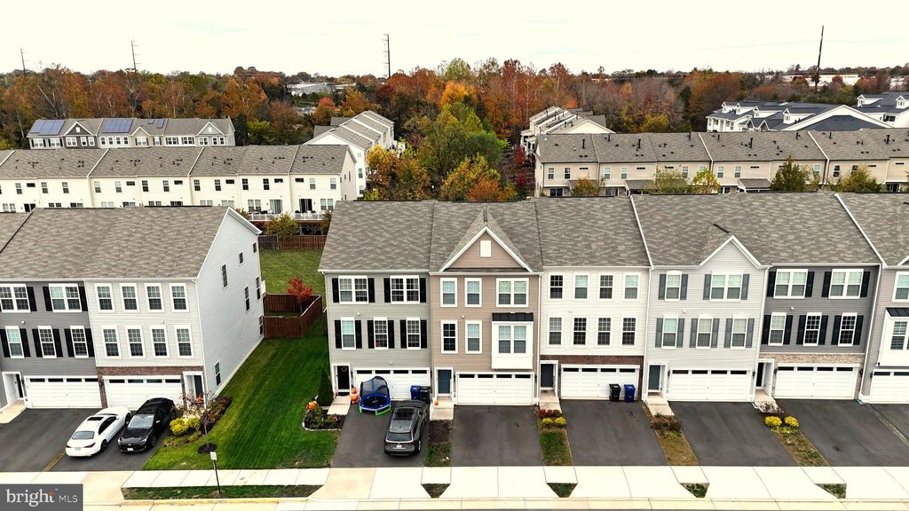 Photo of 9174 Wyche Knoll Lane, MANASSAS, VA 20110 (MLS # VAPW2106652)