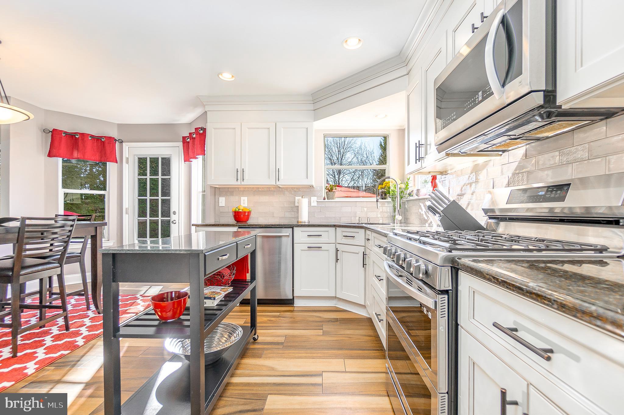 RIVERWALK - Residential