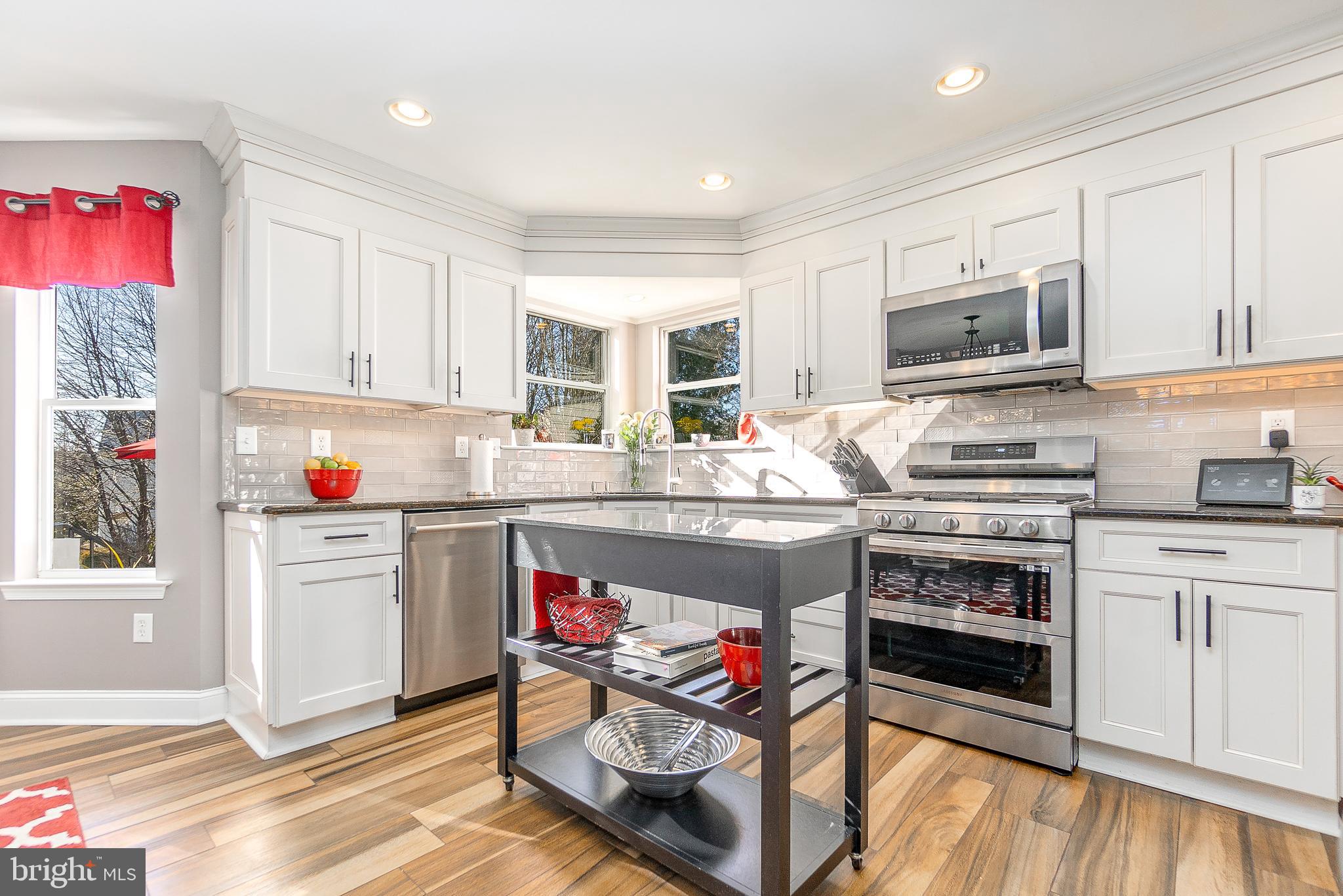 RIVERWALK - Residential