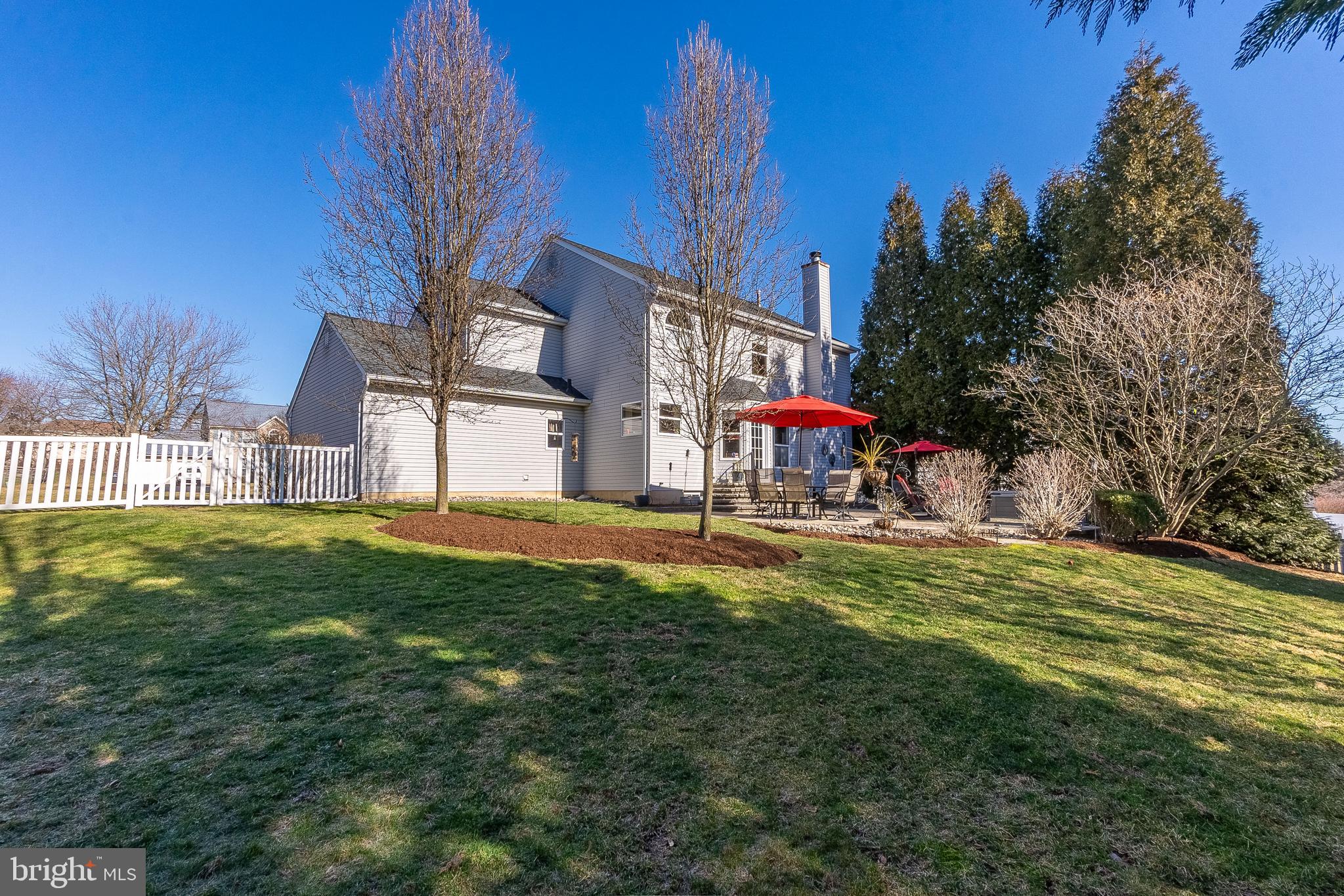 RIVERWALK - Residential