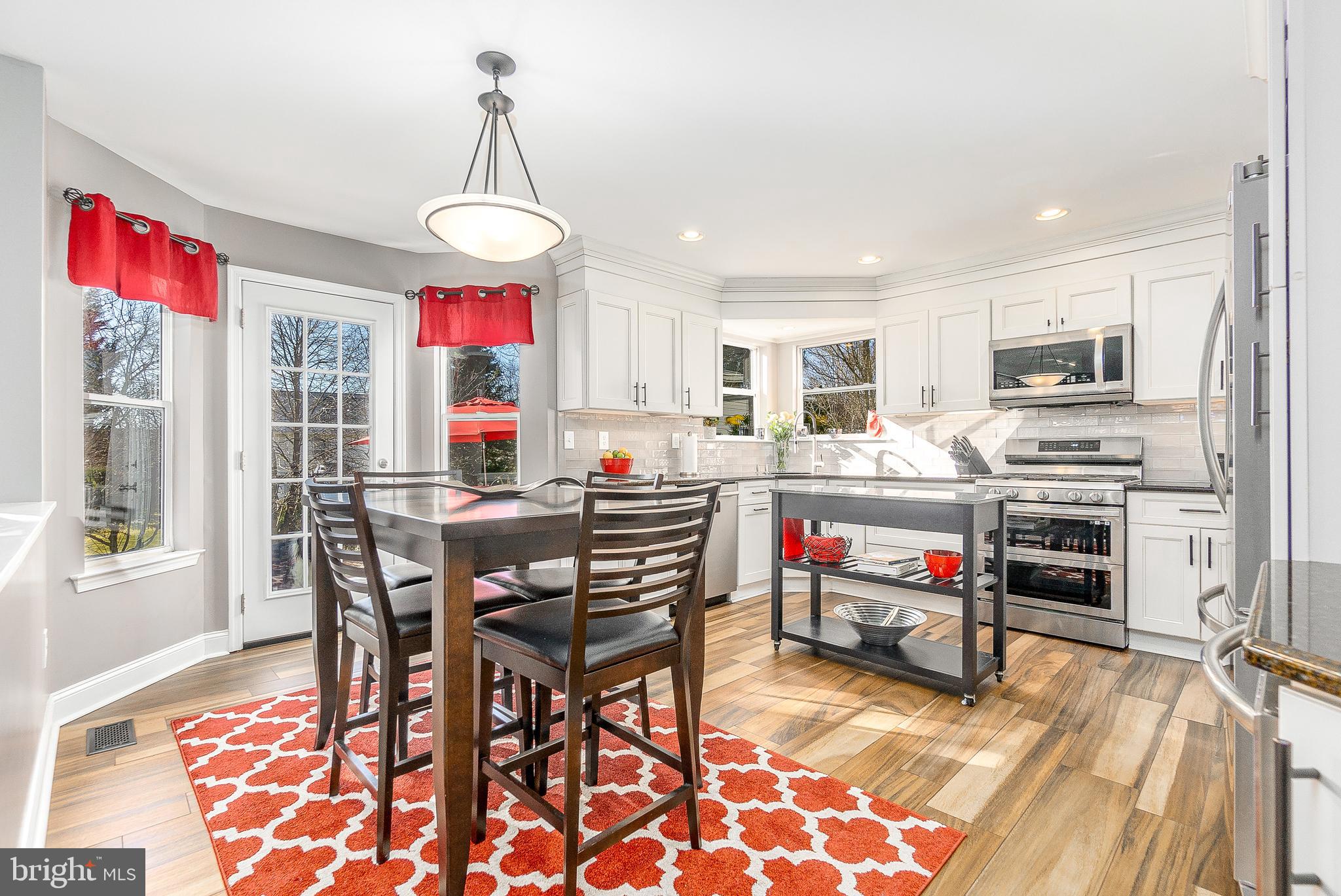 RIVERWALK - Residential