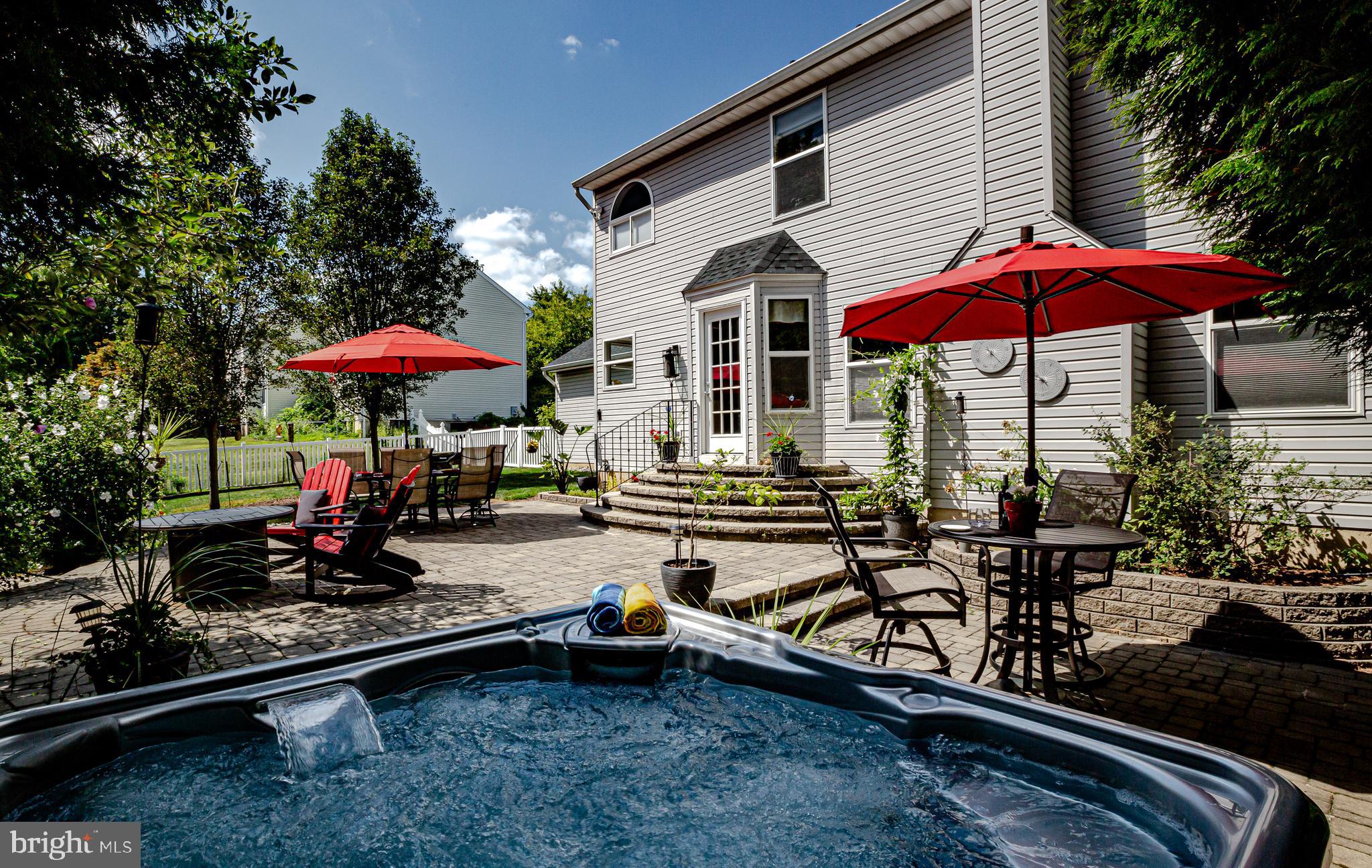 RIVERWALK - Residential