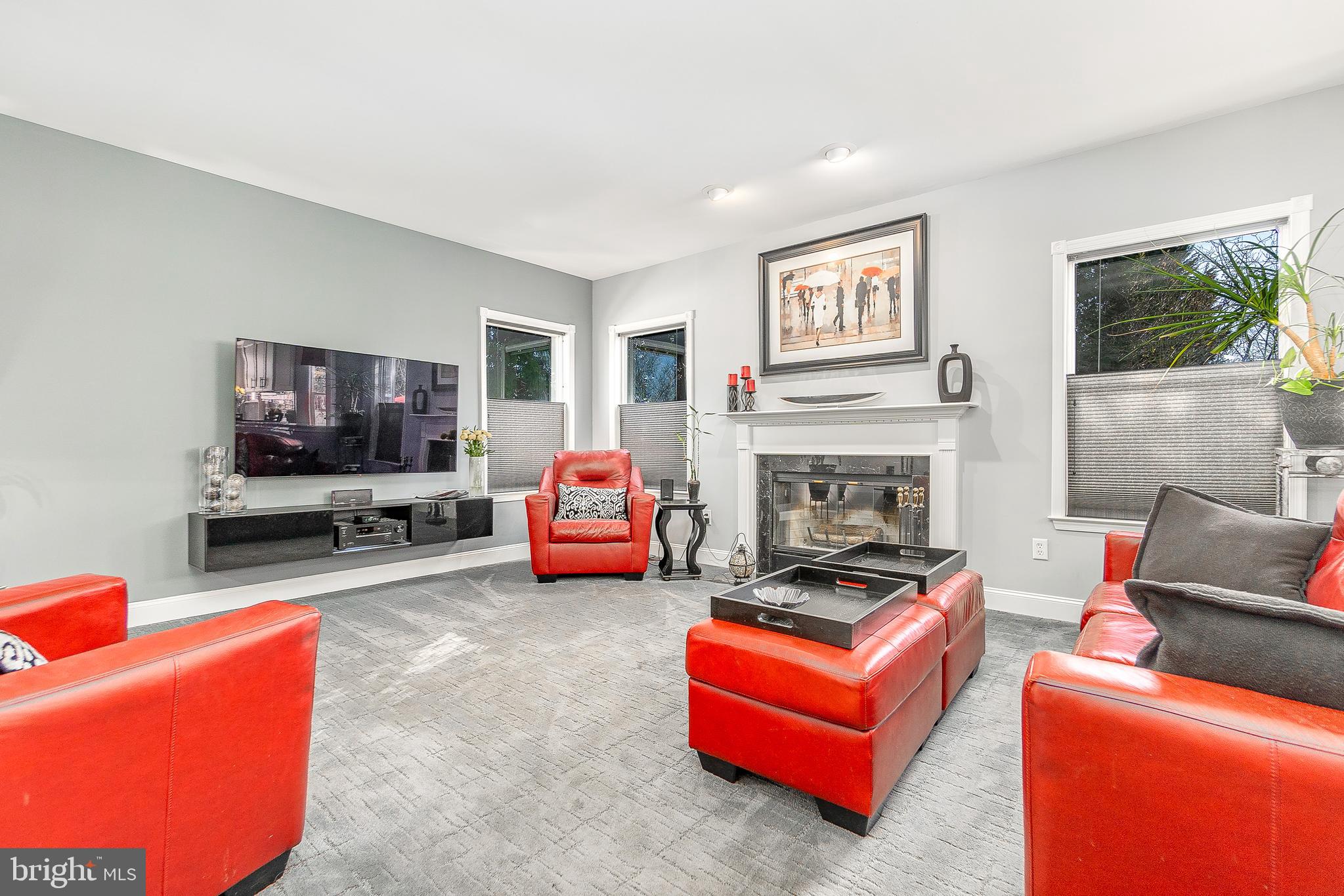 RIVERWALK - Residential