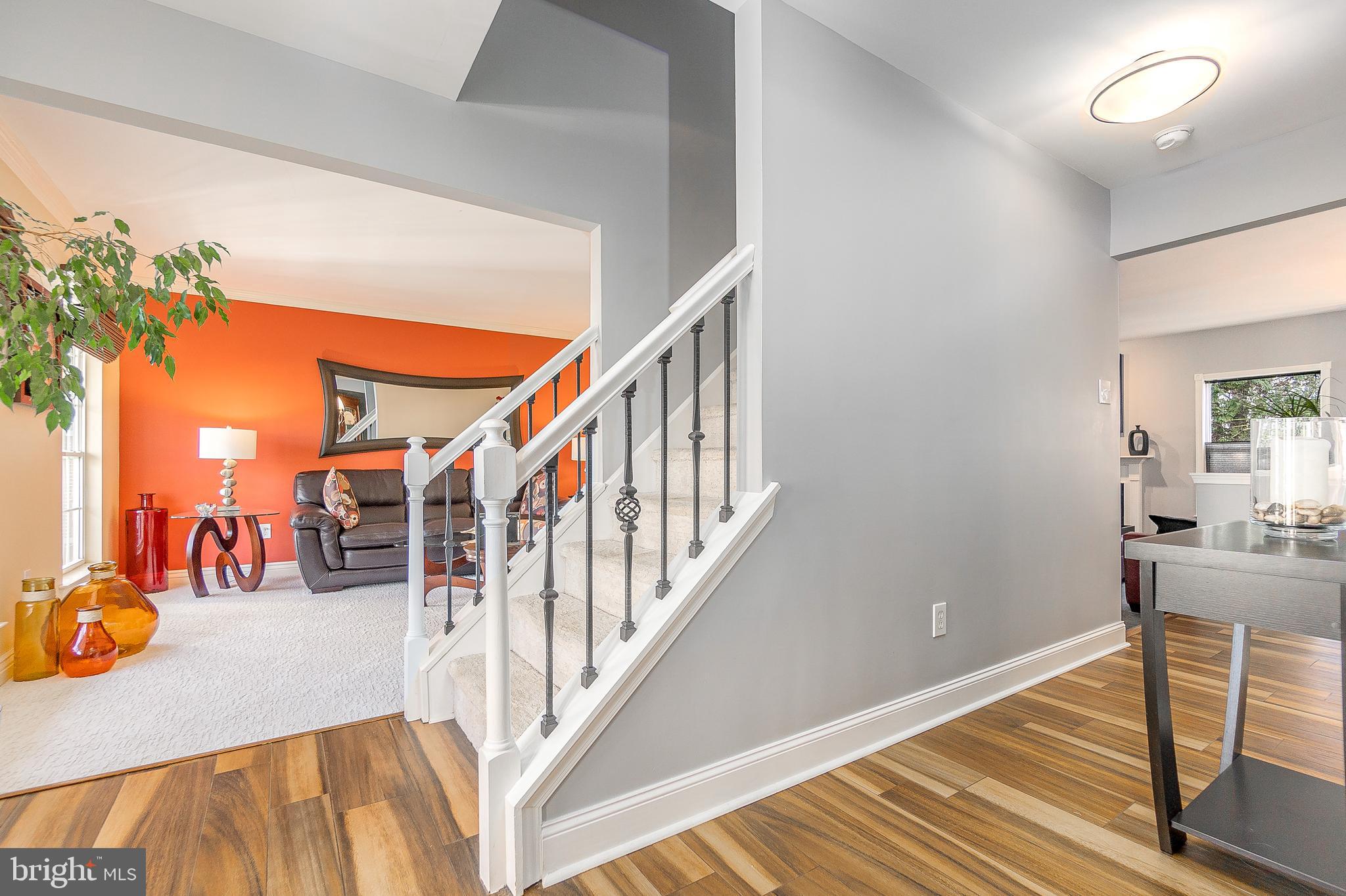 RIVERWALK - Residential