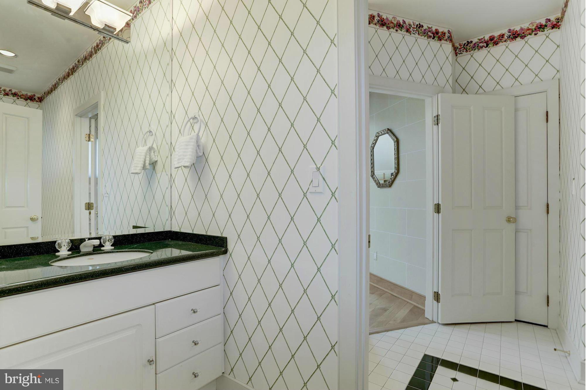 MAGOTHY BEACH - Residential