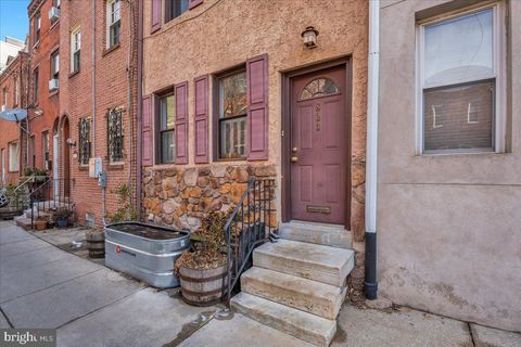 823 S 10TH STREET PHILADELPHIA PA 19147
